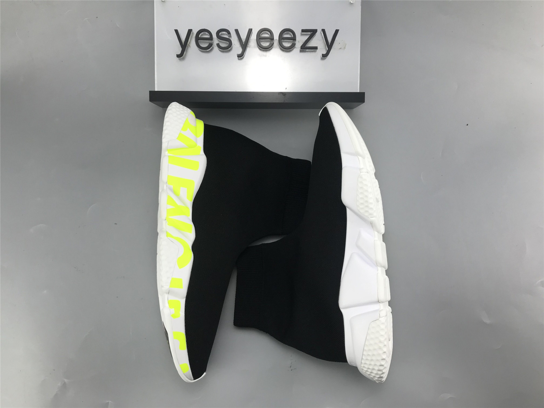 UA GRAFFITI SPEED SNEAKER FLUORESCENT VERT