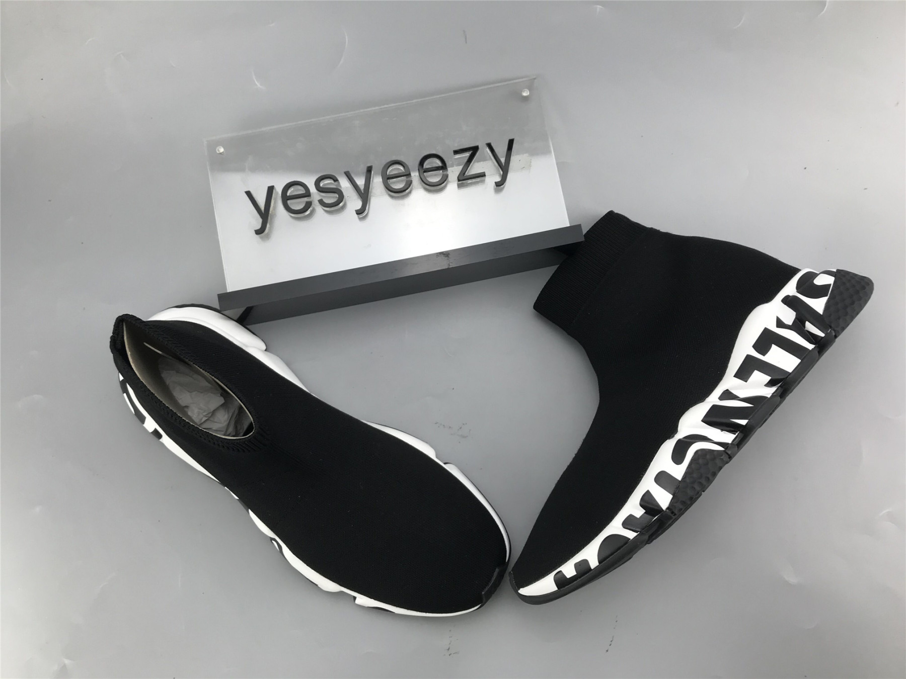 UA GRAFFITI SPEED TRAINER BLACK WHITE