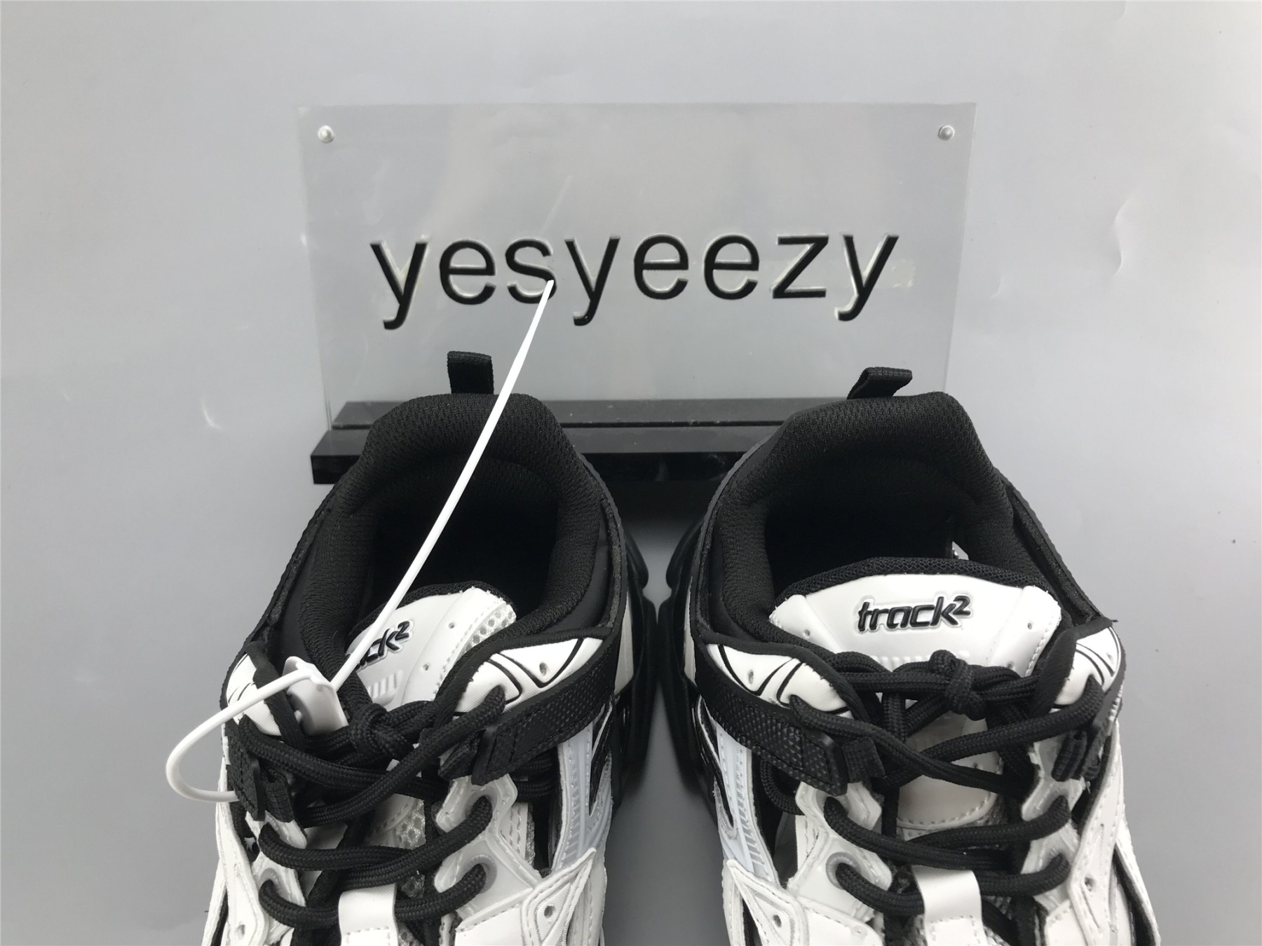 UA TRACK 2 TRAINER BLACK WHITE