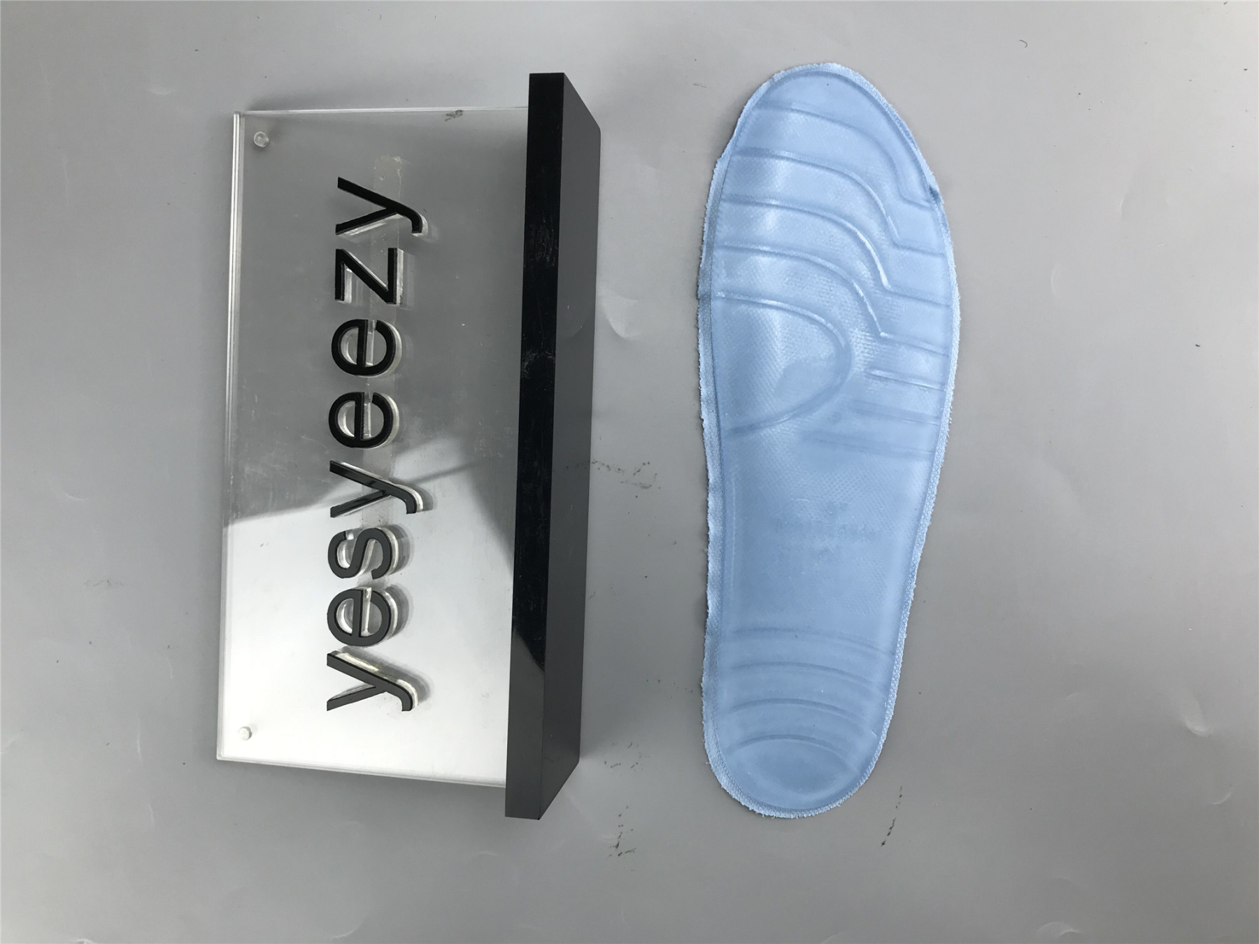 UA TRACK TRAINER LIGHT BLUE