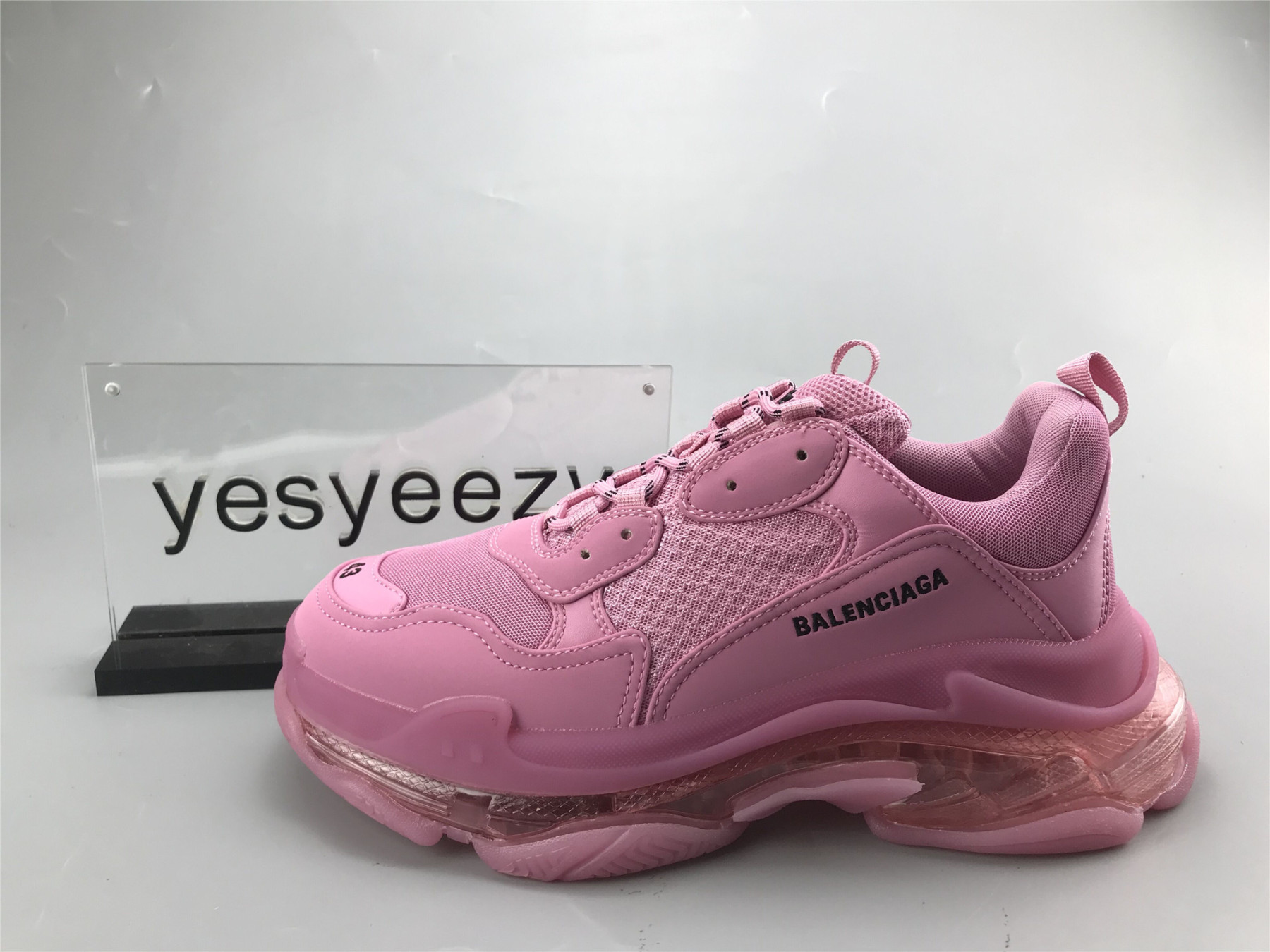 UA TRIPLE S CLEAR SOLE SNEAKER PINK