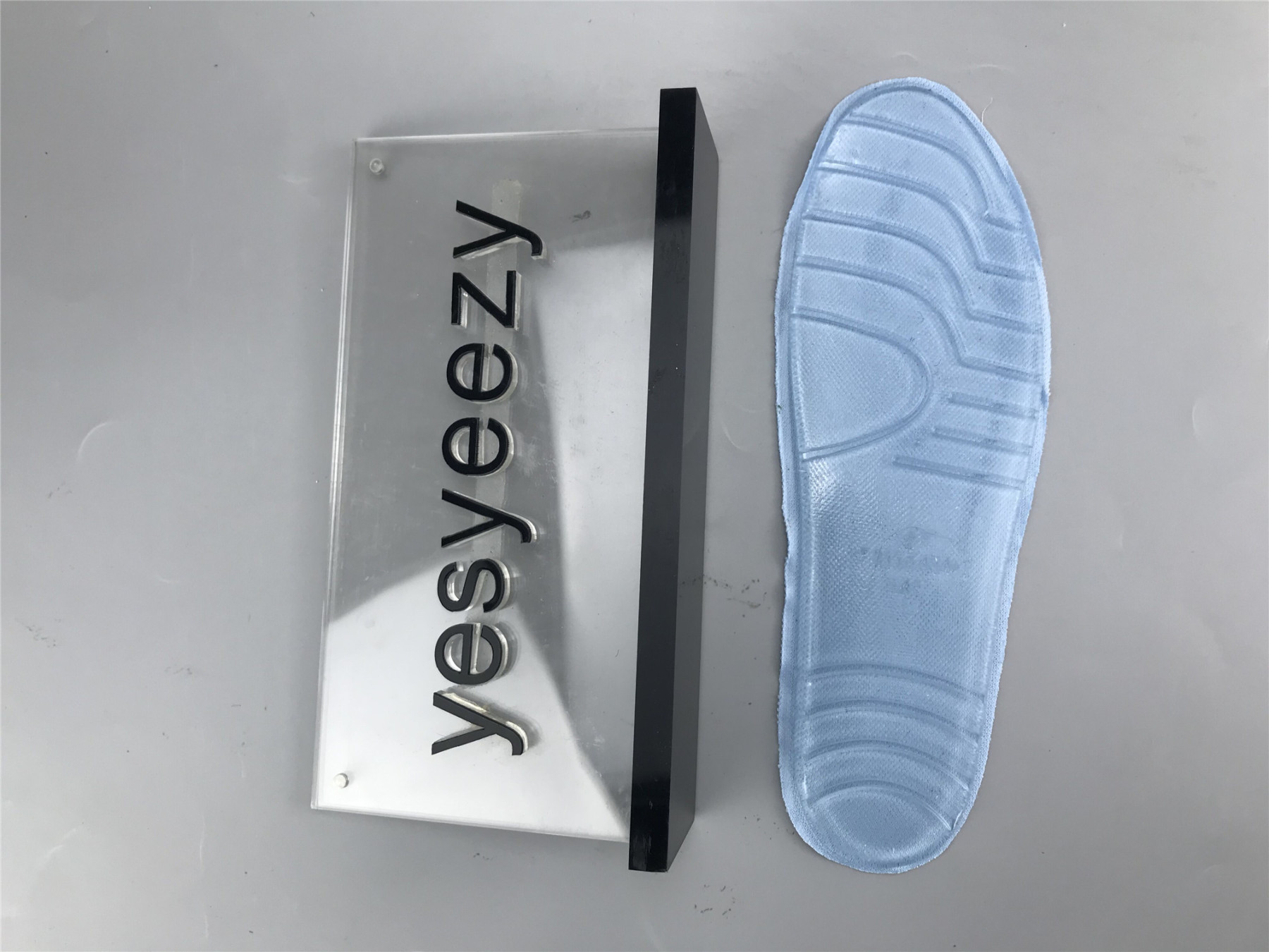 UA TRACK TRAINER LIGHT BLUE WITH LED LIGHTS