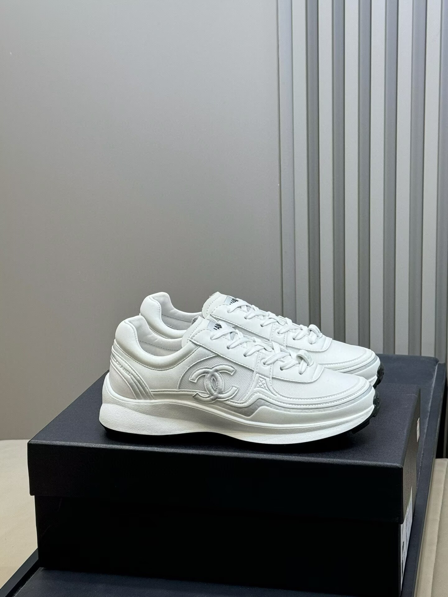 ua Ch**el sneakers