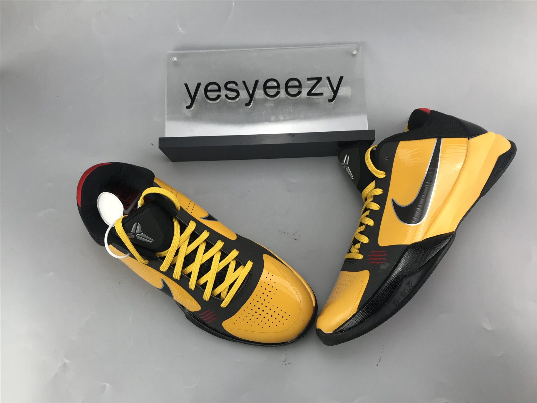 UA NIKE ZOOM KOBE 5 