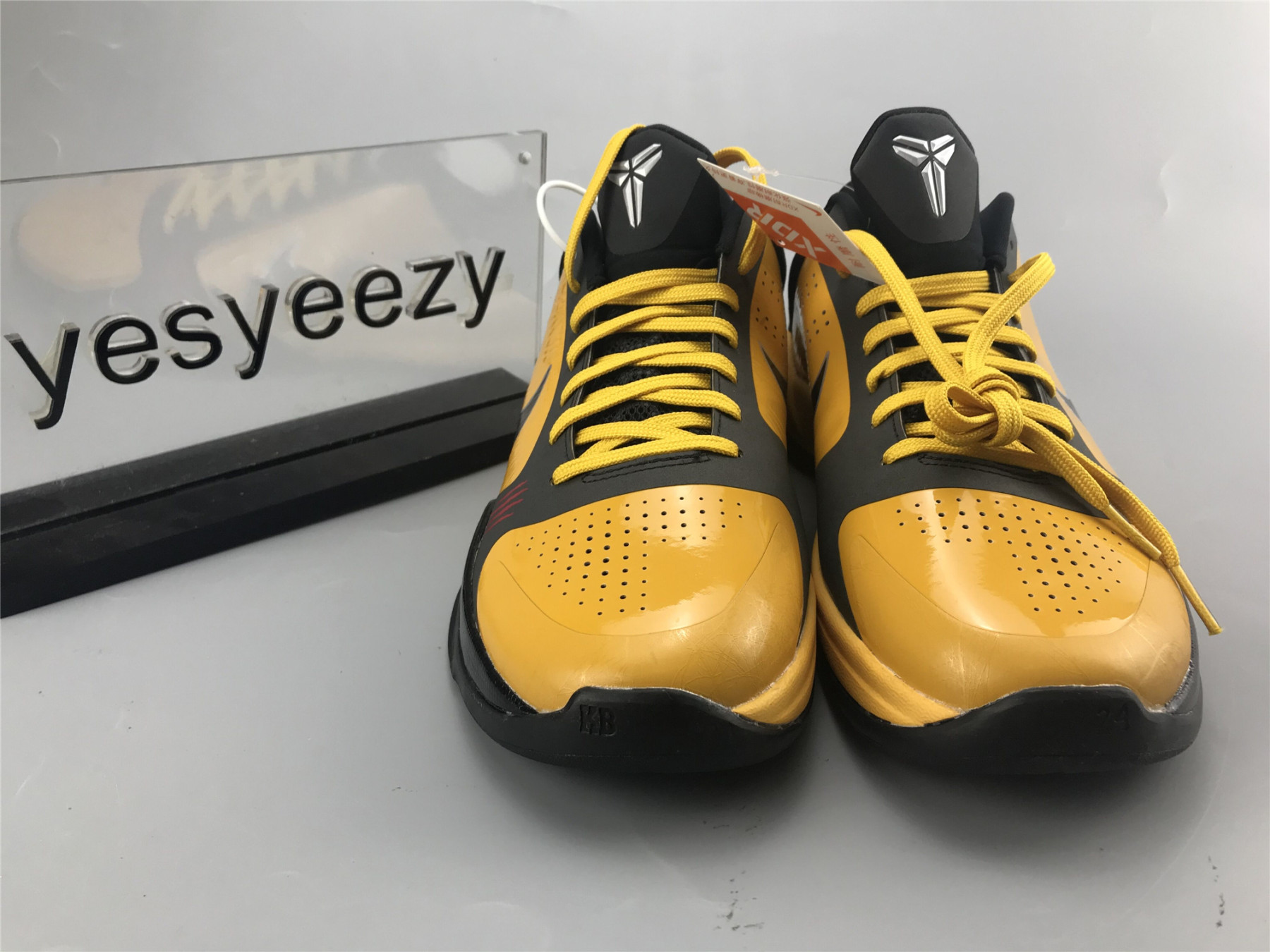 UA NIKE ZOOM KOBE 5 
