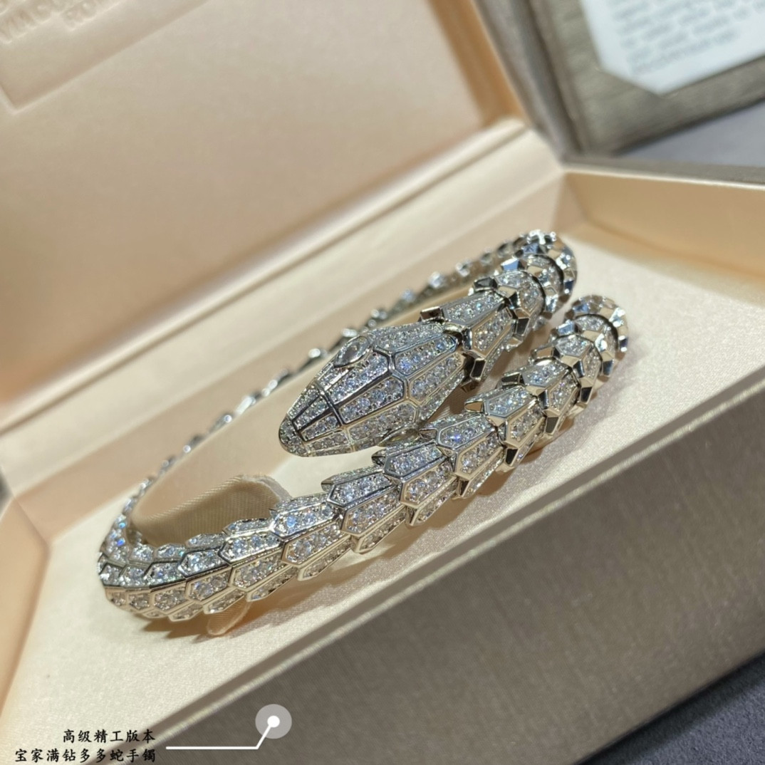 Bv1g*ai Full of snakes Bracelet