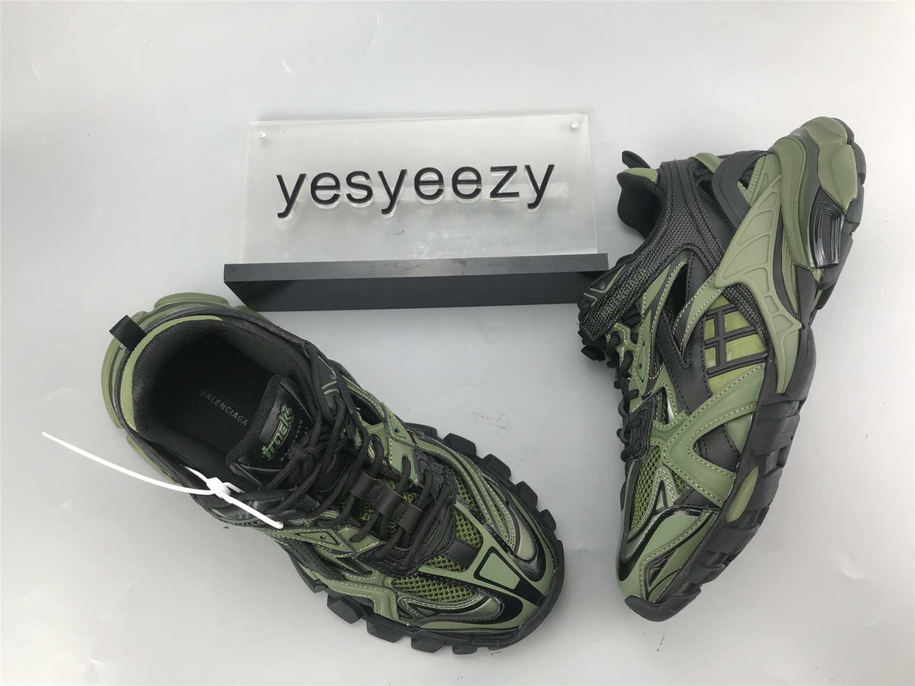 UA TRACK 2 TRAINER BICOLOR KHAKI