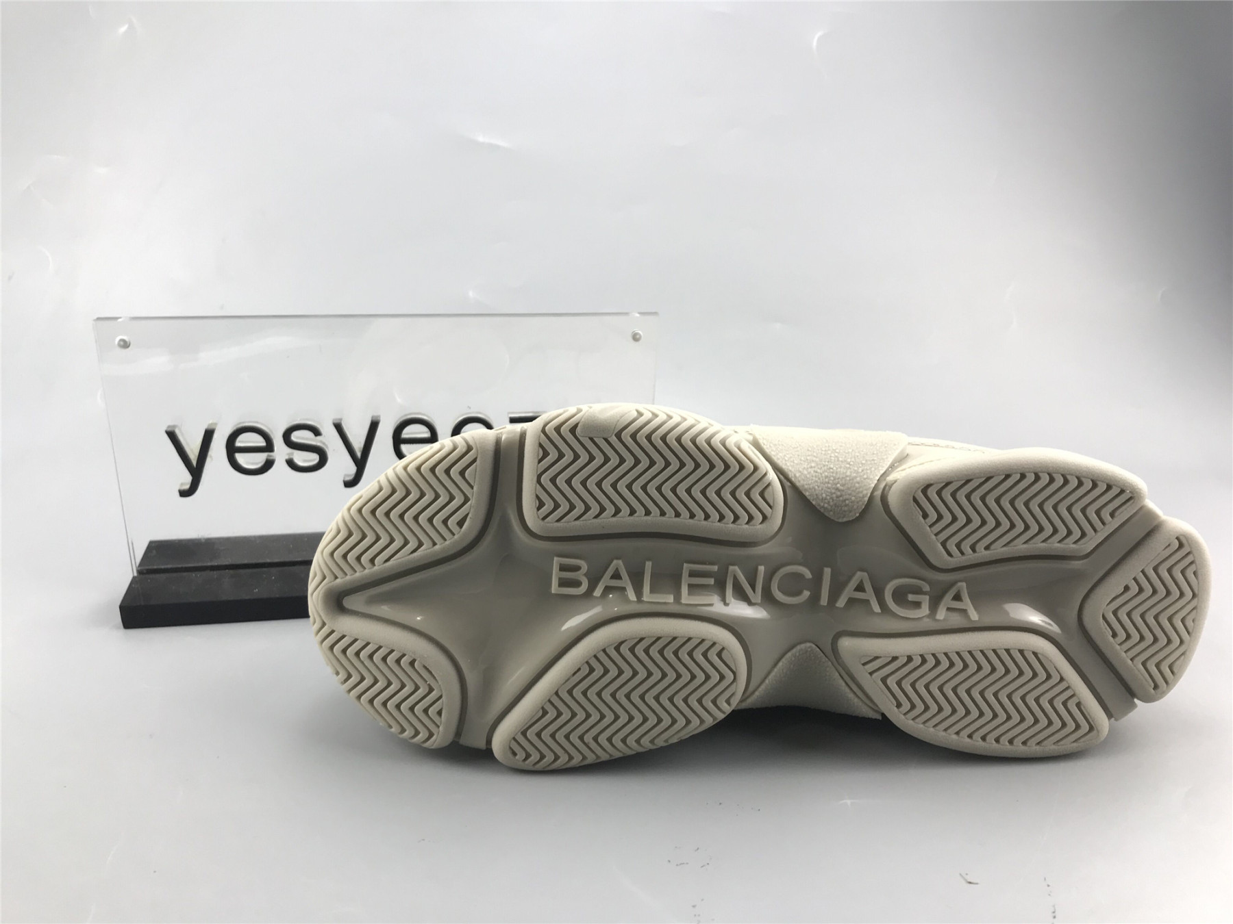 UA TRIPLE S SNEAKER RICE ASH