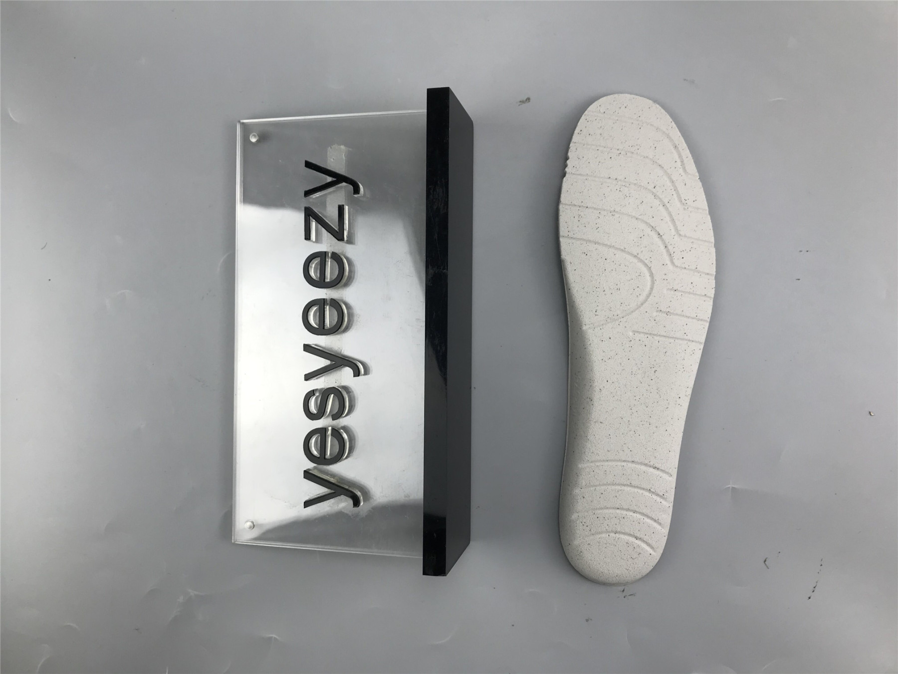 UA TRIPLE S SNEAKER RICE ASH