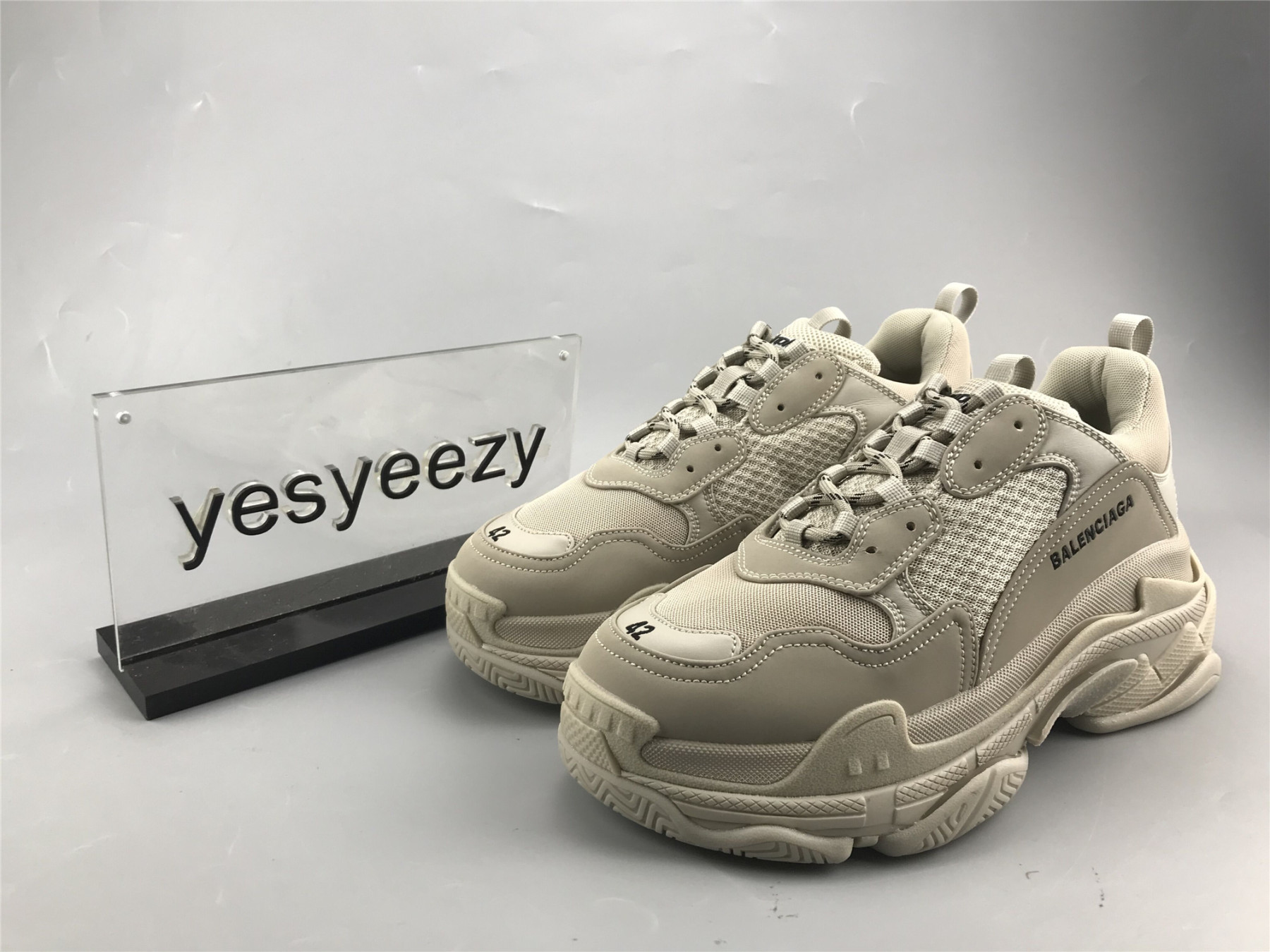 UA TRIPLE S SNEAKER RICE ASH