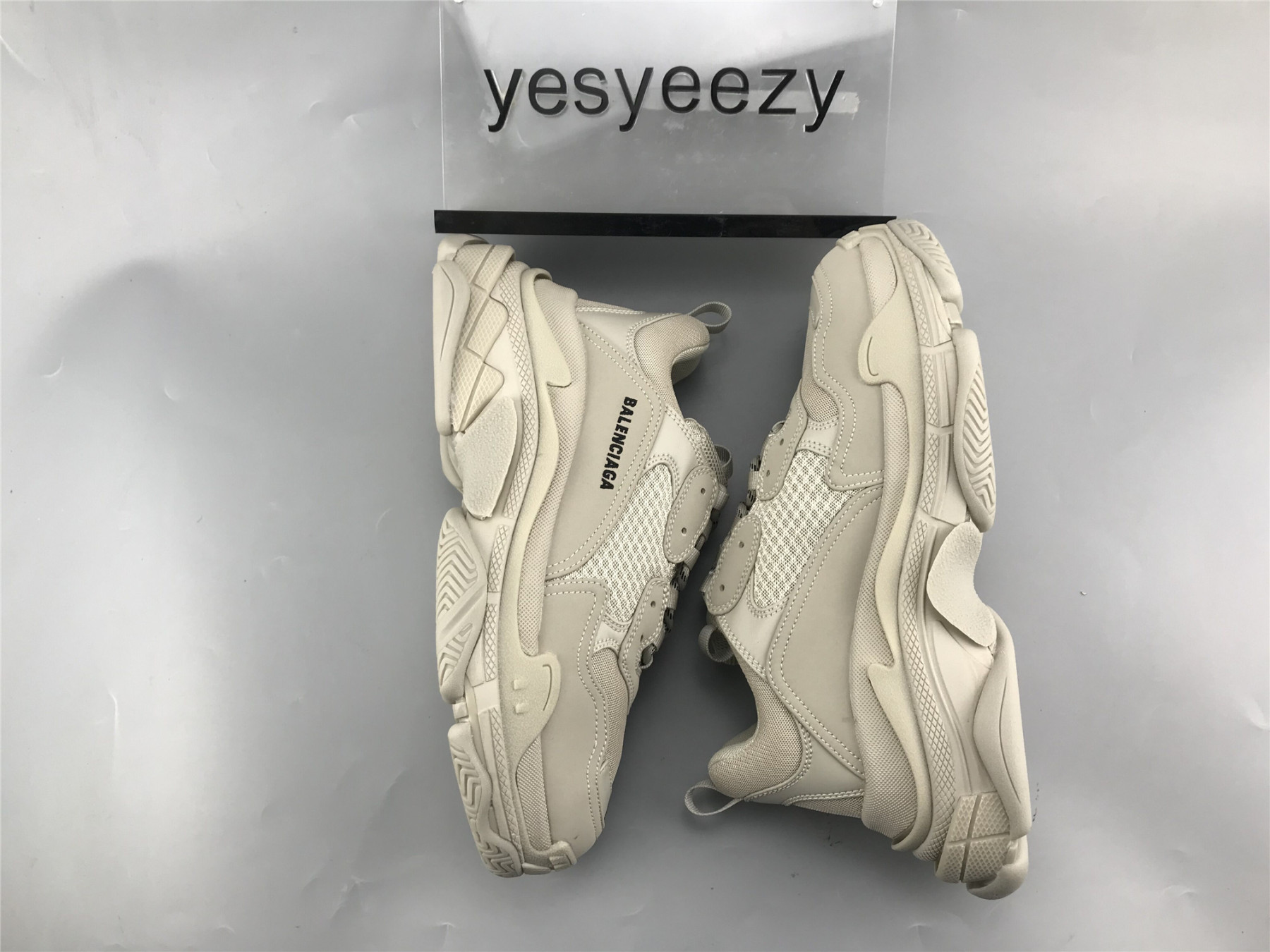 UA TRIPLE S SNEAKER RICE ASH