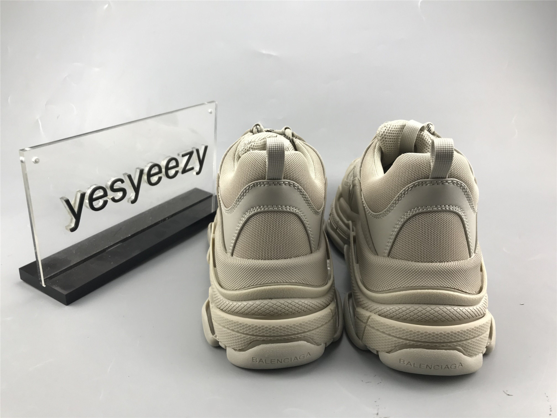 UA TRIPLE S SNEAKER RICE ASH