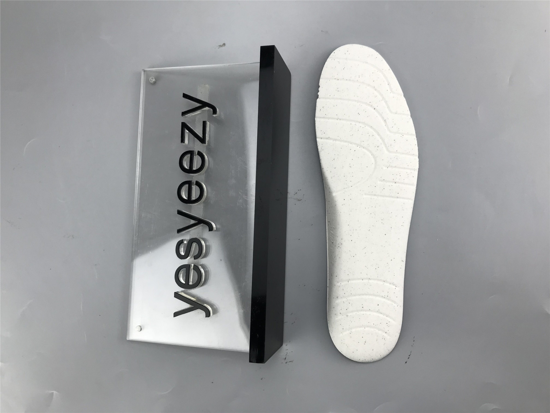 UA TRIPLE S SNEAKER MOONLIGHT