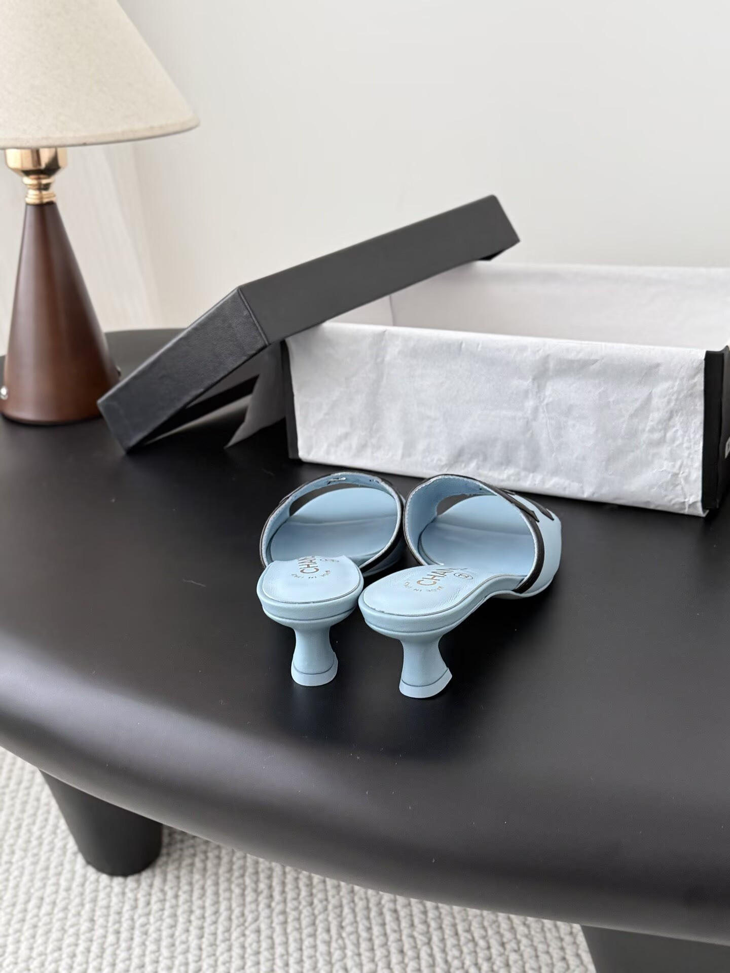 ua Ch**el sandals 4.5cm heel
