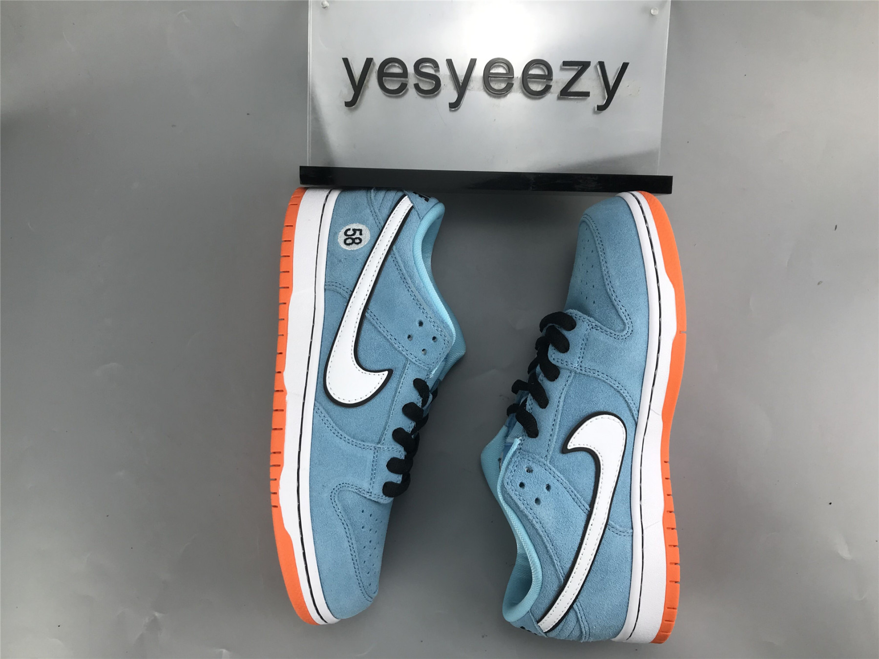 UA NIKE DUNK LOW SB 