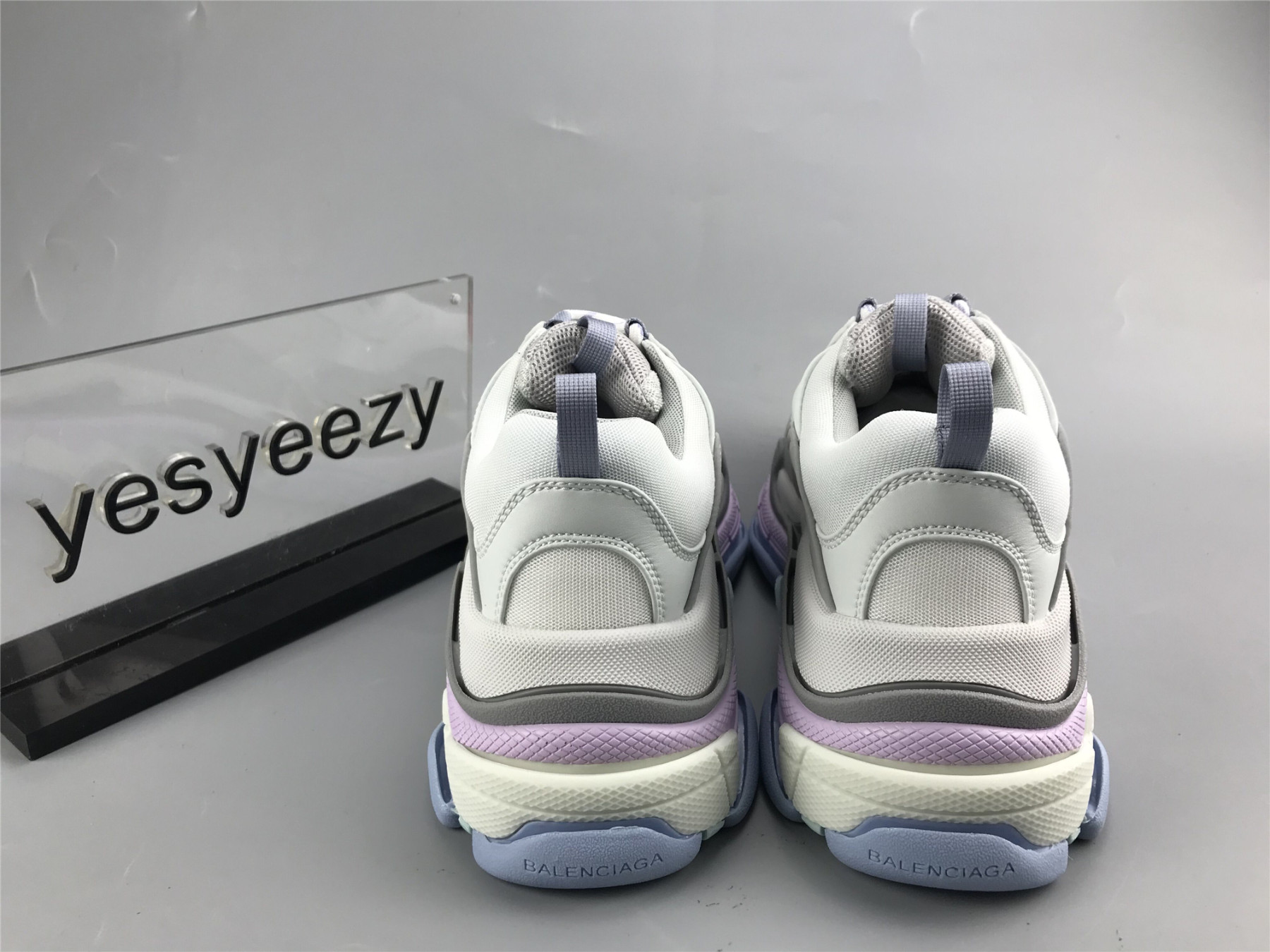 UA TRIPLE S SNEAKER MAKARON