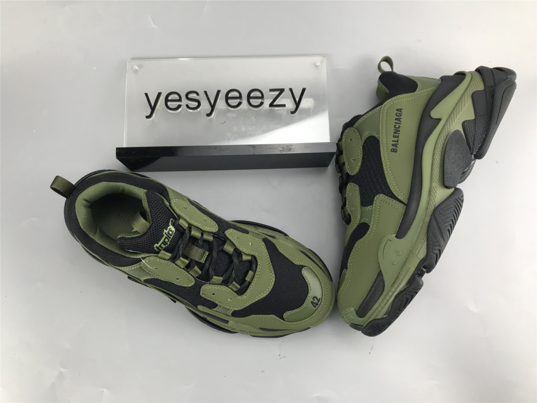 UA TRIPLE S SNEAKER ARMY GREEN