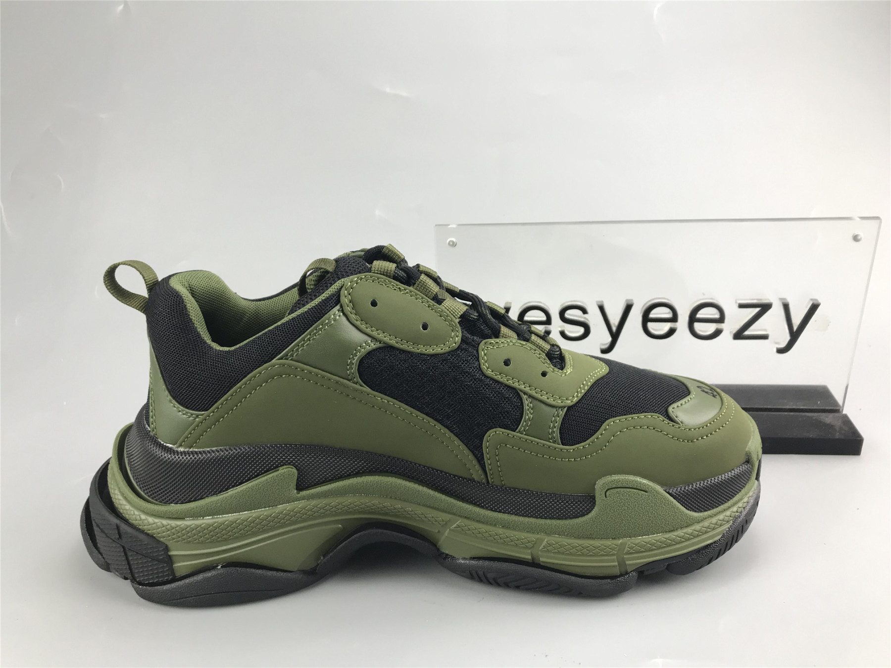 UA TRIPLE S SNEAKER ARMY GREEN