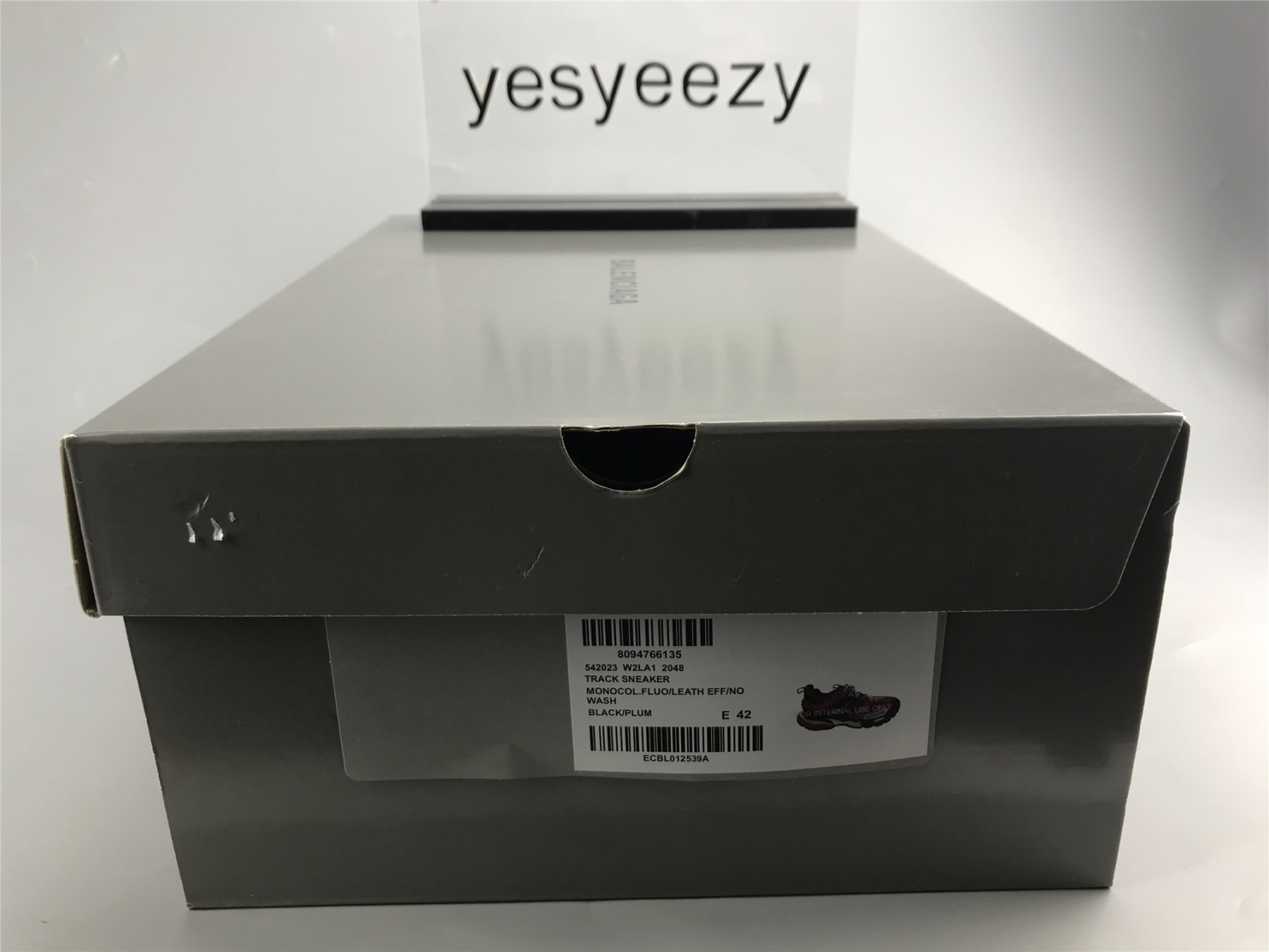 UA TRACK TRAINER BLACK PLUM SNEAKER