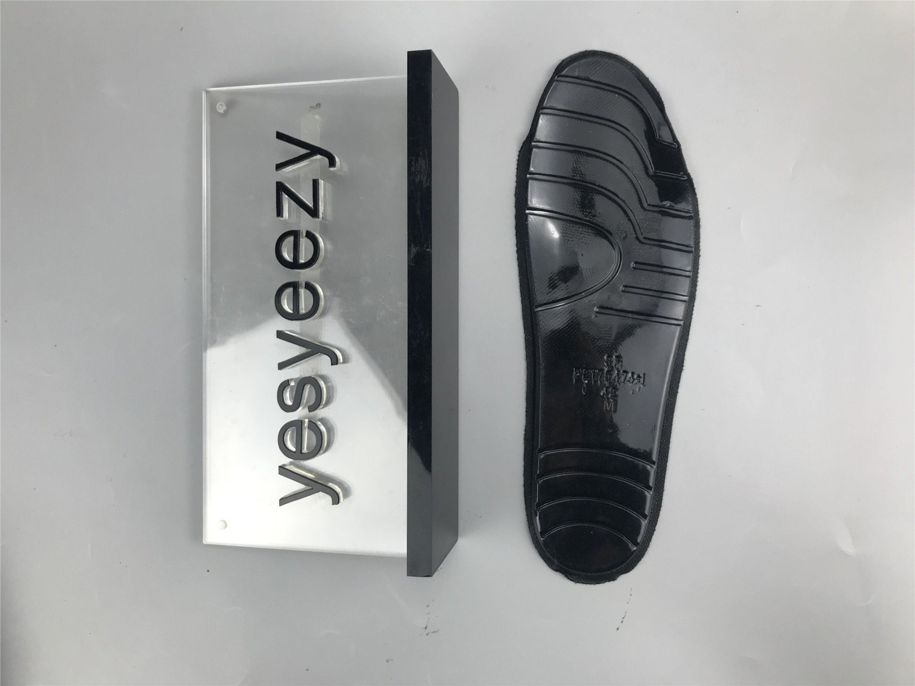 UA TRACK TRAINER BLACK YELLOW SNEAKER
