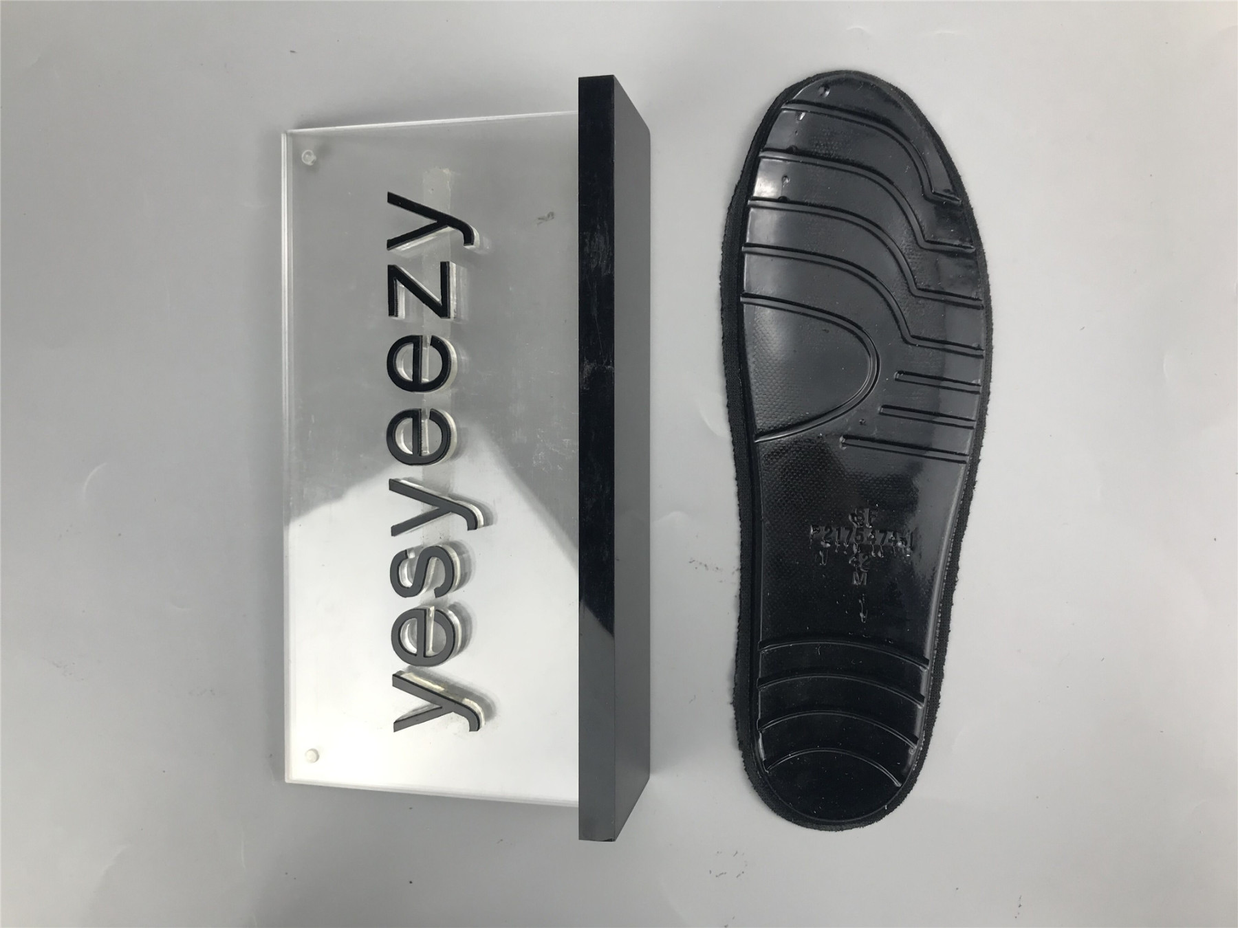 UA TRACK TRAINER BLACK SNEAKER WITH LED LIGHTS