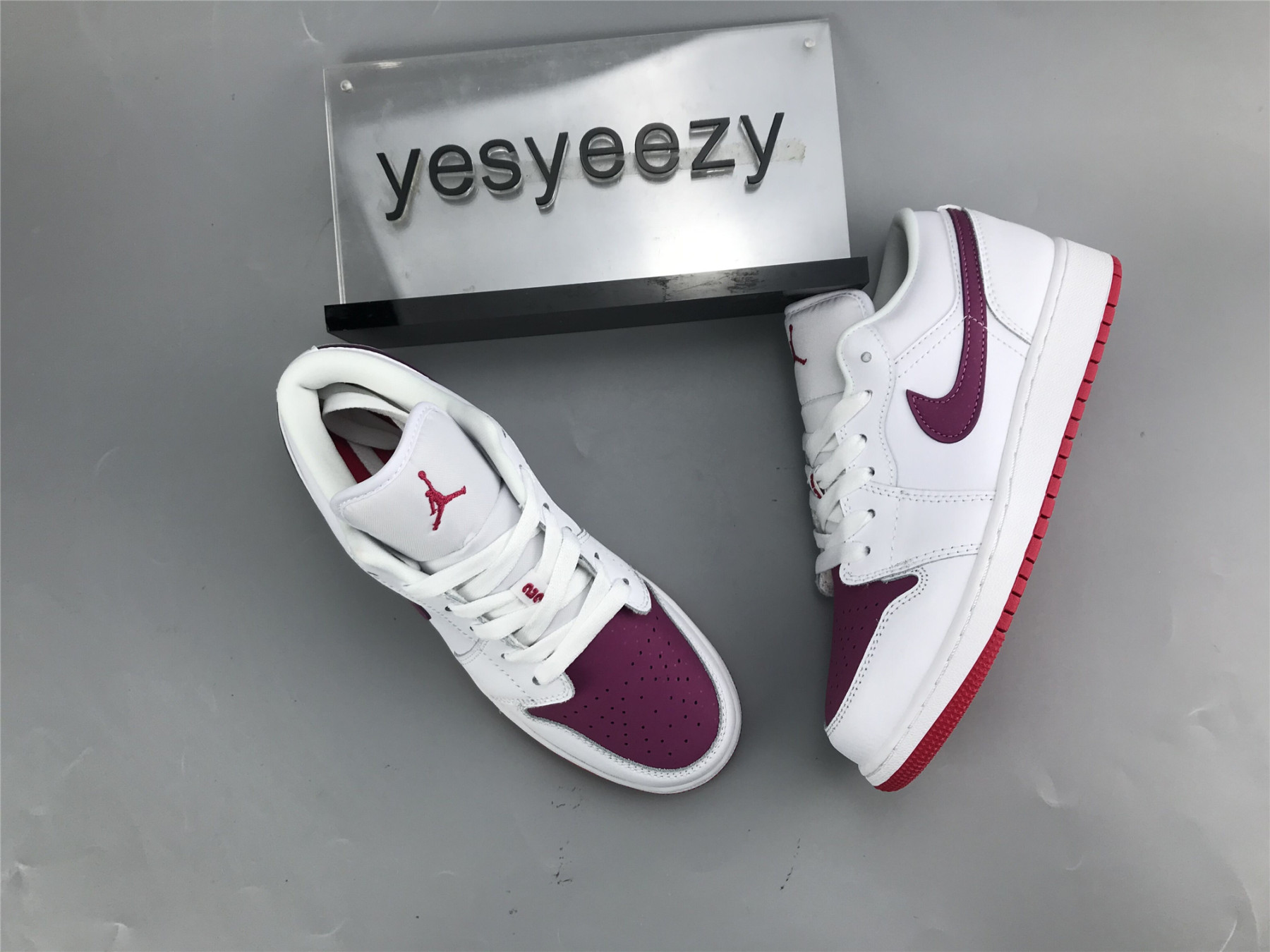 UA AIR JORDAN 1 LOW GS 
