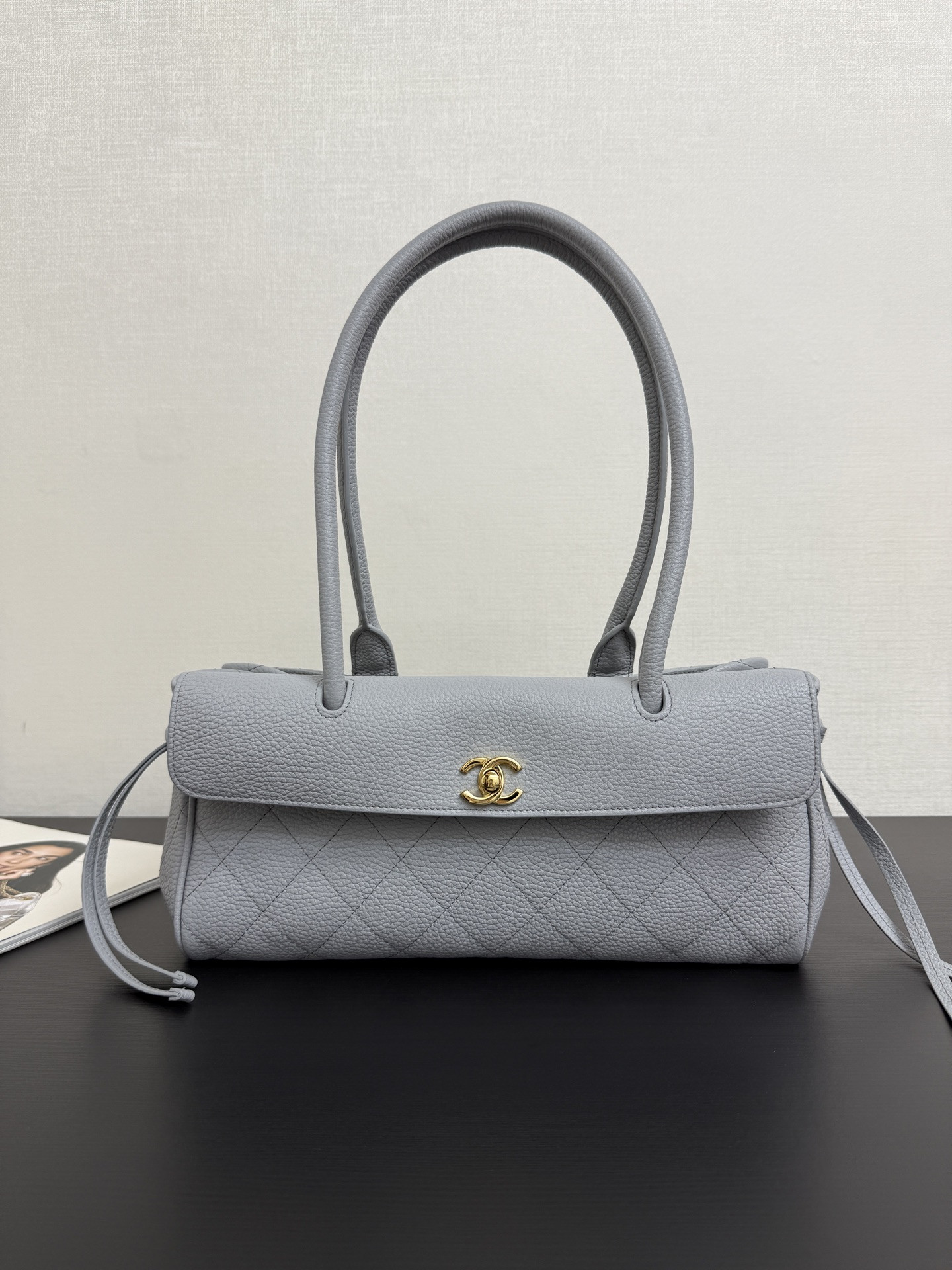 Ch**el small tote as6288 15x31x12cm