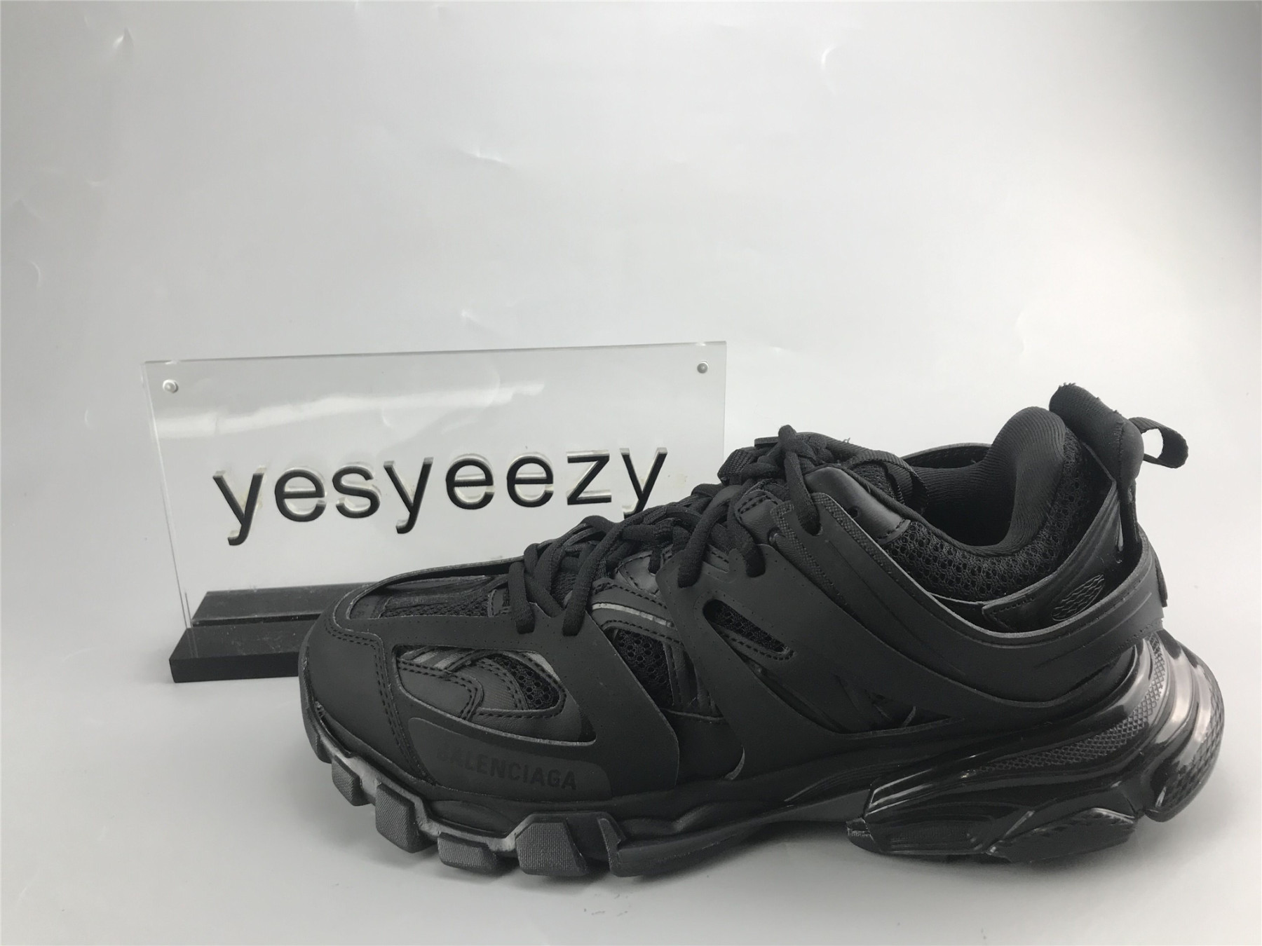 UA TRACK TRAINER BLACK TRANSPARENT SNEAKER