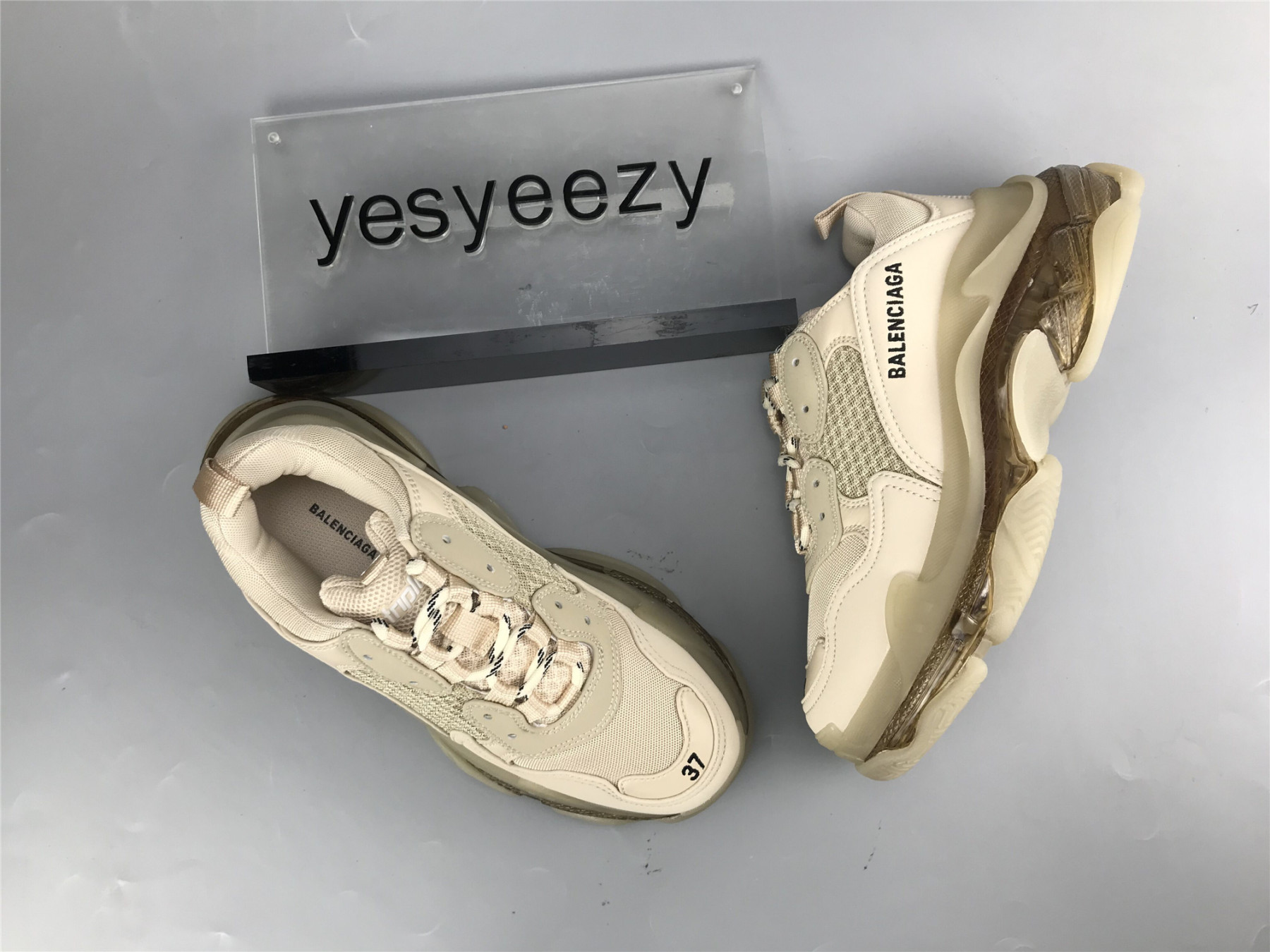 UA TRIPLE S CLEAR SOLE SNEAKER NUDE