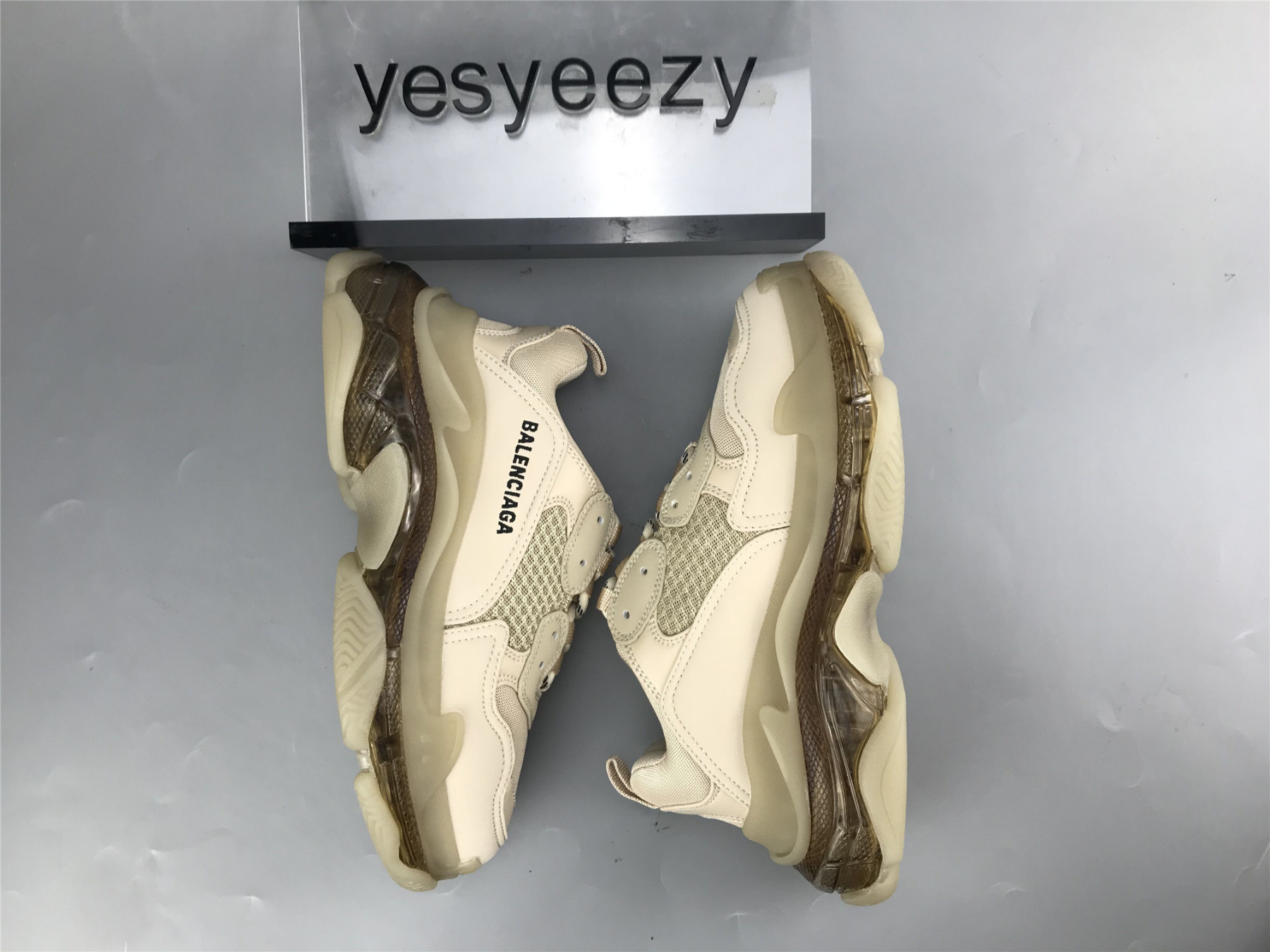 UA TRIPLE S CLEAR SOLE SNEAKER NUDE