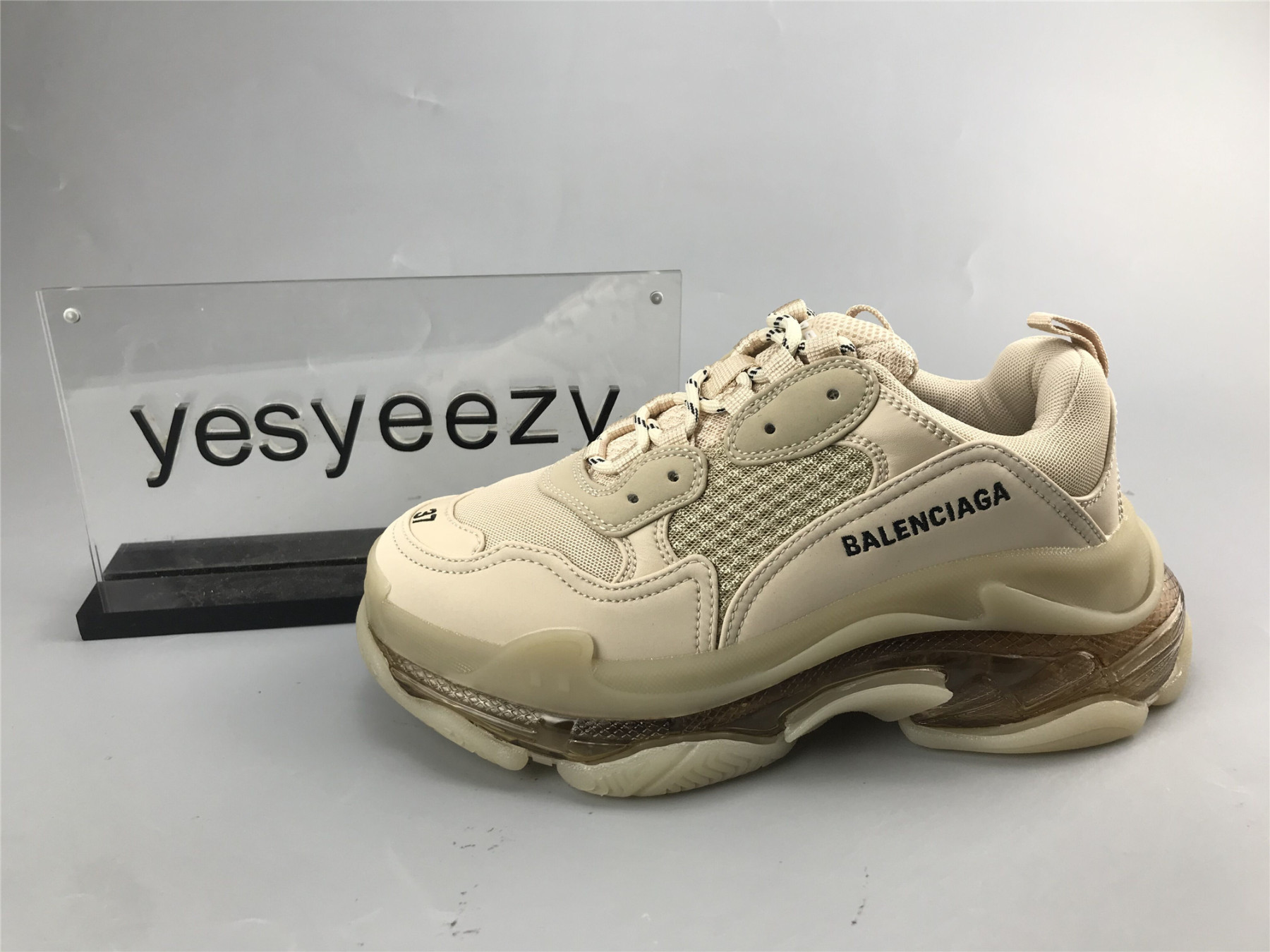 UA TRIPLE S CLEAR SOLE SNEAKER NUDE