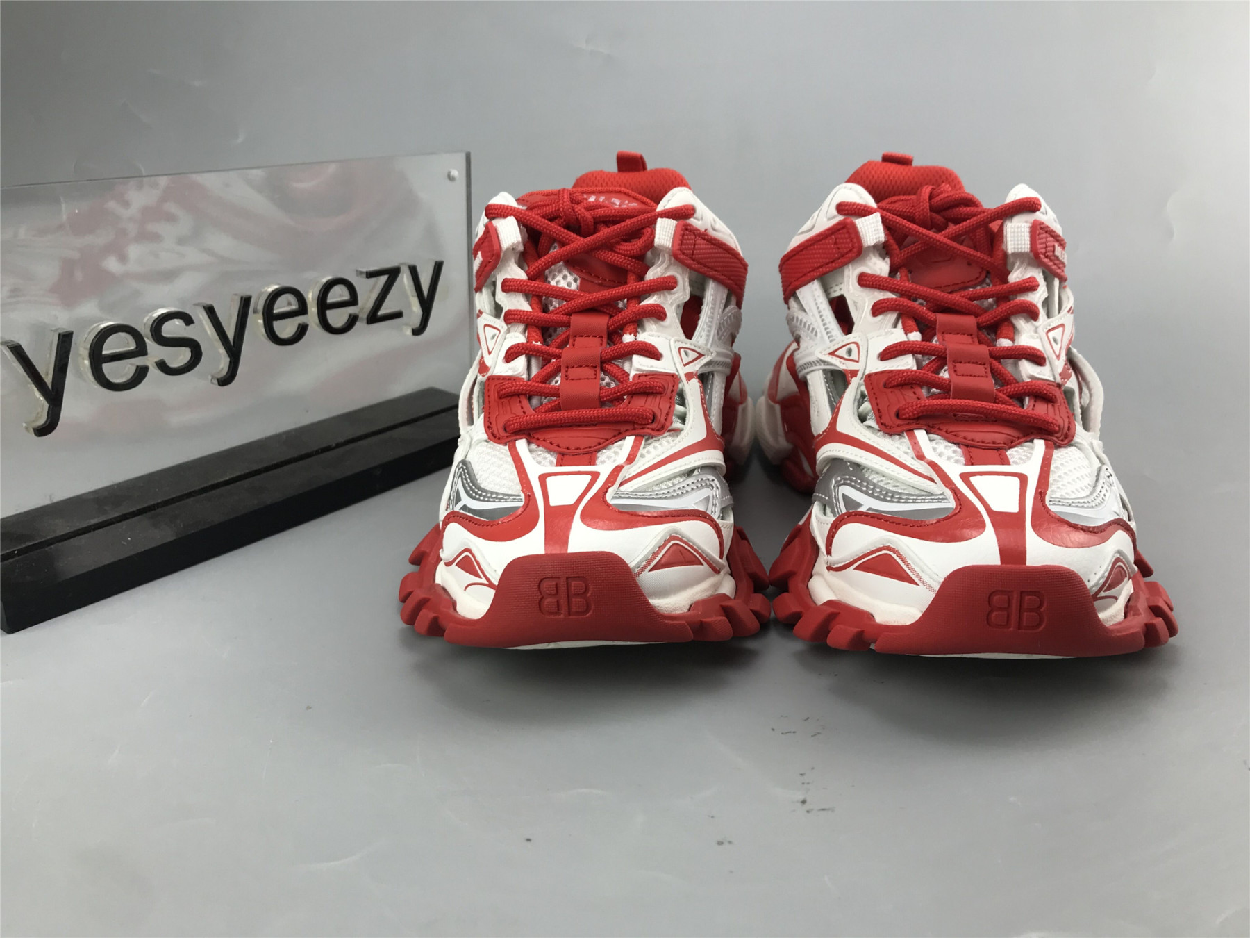 UA TRACK 2 TRAINER WHITE BRIGHT RED SNEAKER