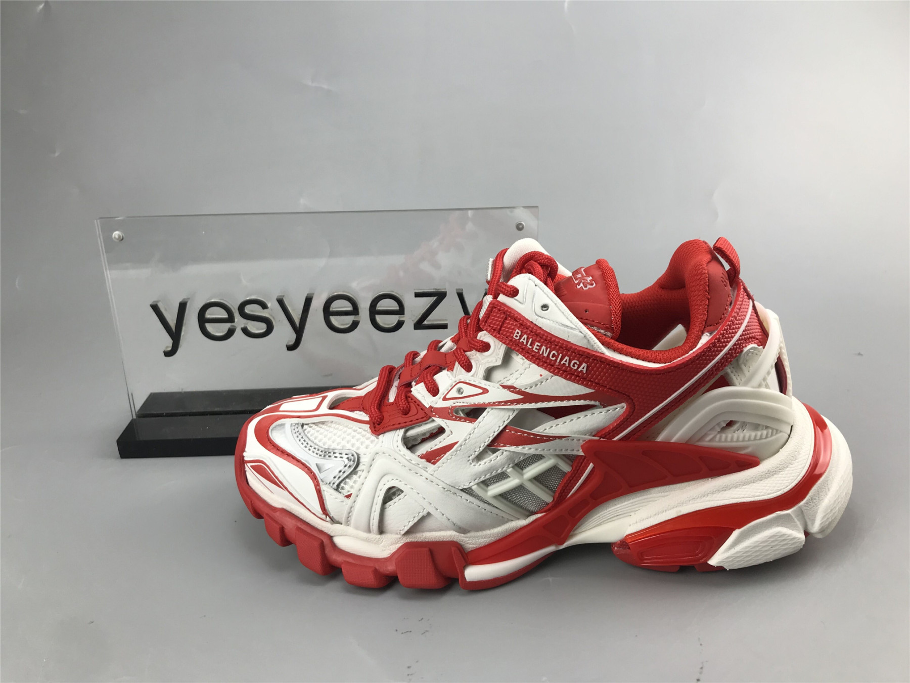 UA TRACK 2 TRAINER WHITE BRIGHT RED SNEAKER