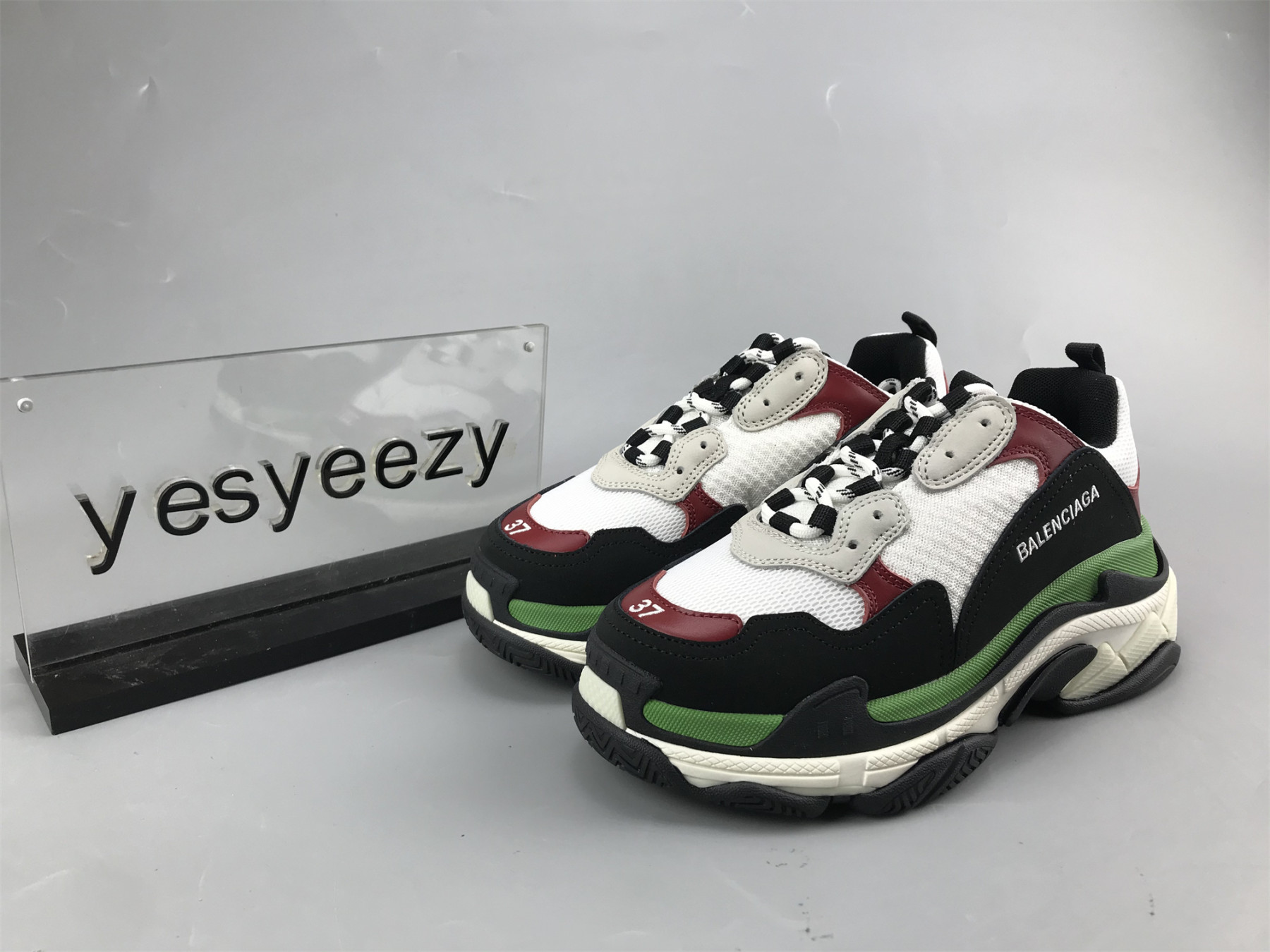 UA TRIPLE S CLEAR SOLE WHITE BURGUNDY