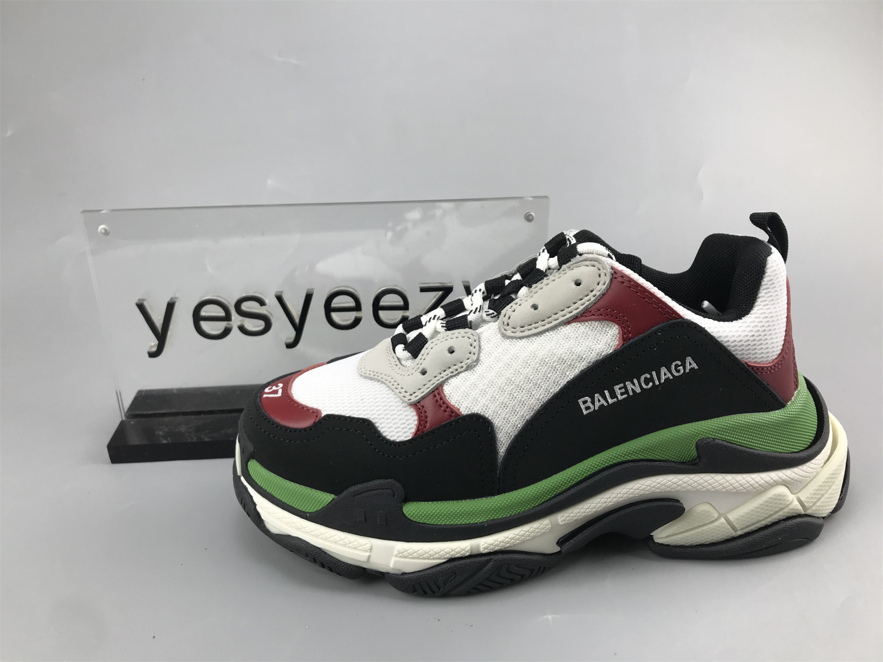 UA TRIPLE S CLEAR SOLE WHITE BURGUNDY