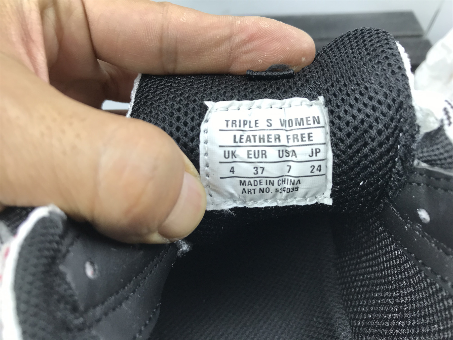 UA TRIPLE S CLEAR SOLE WHITE BURGUNDY