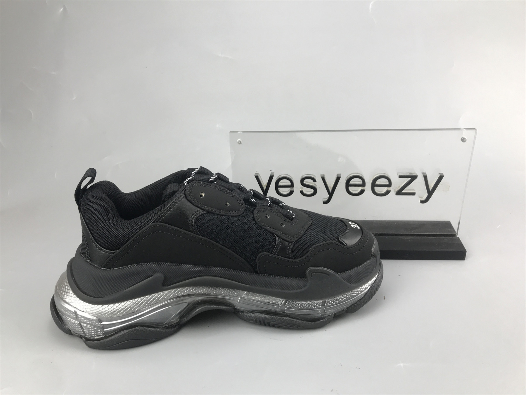 UA TRIPLE S CLEAR SOLE BLACK SILVER