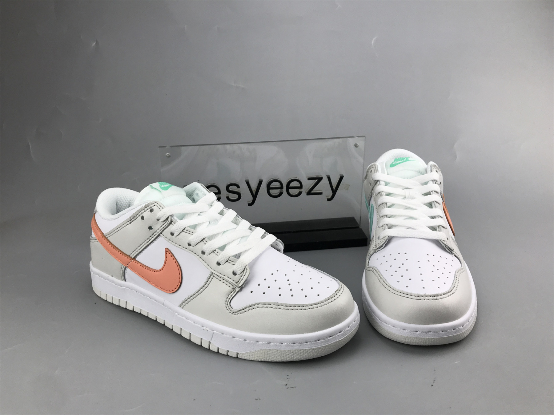 UA NIKE DUNK LOW GS 