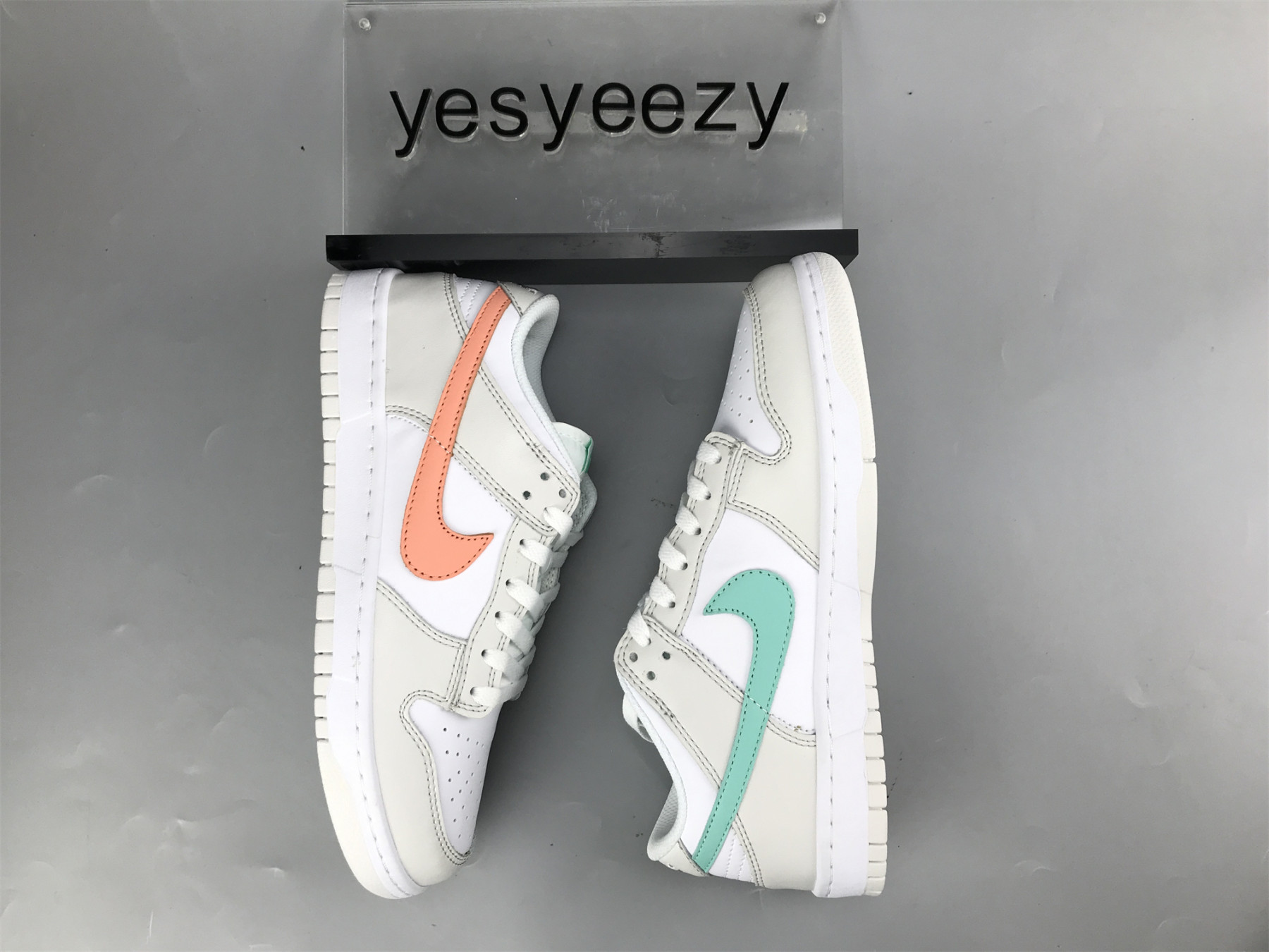 UA NIKE DUNK LOW GS 