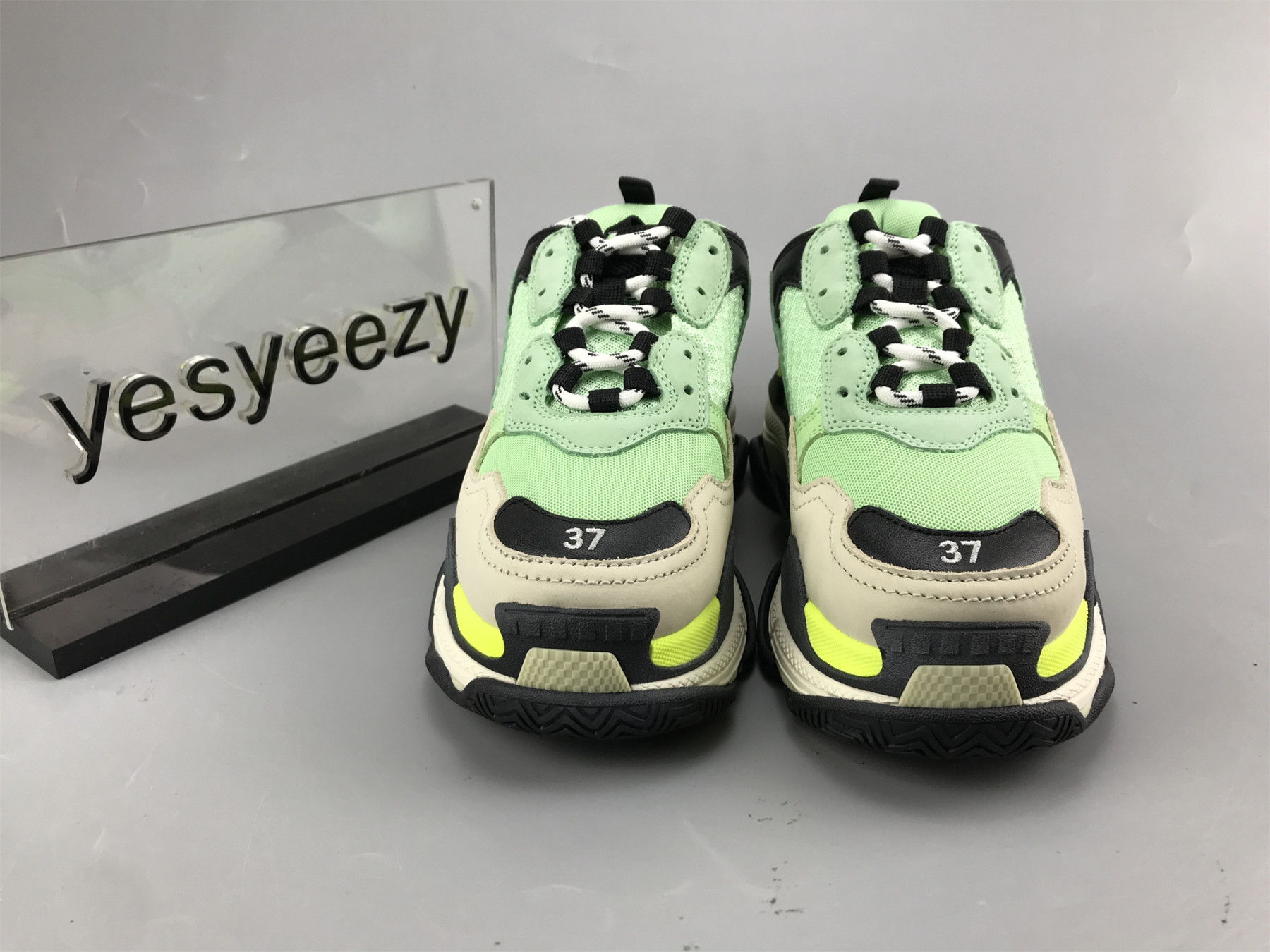 UA TRIPLE S CLEAR SOLE WHITE GREEN BLACK