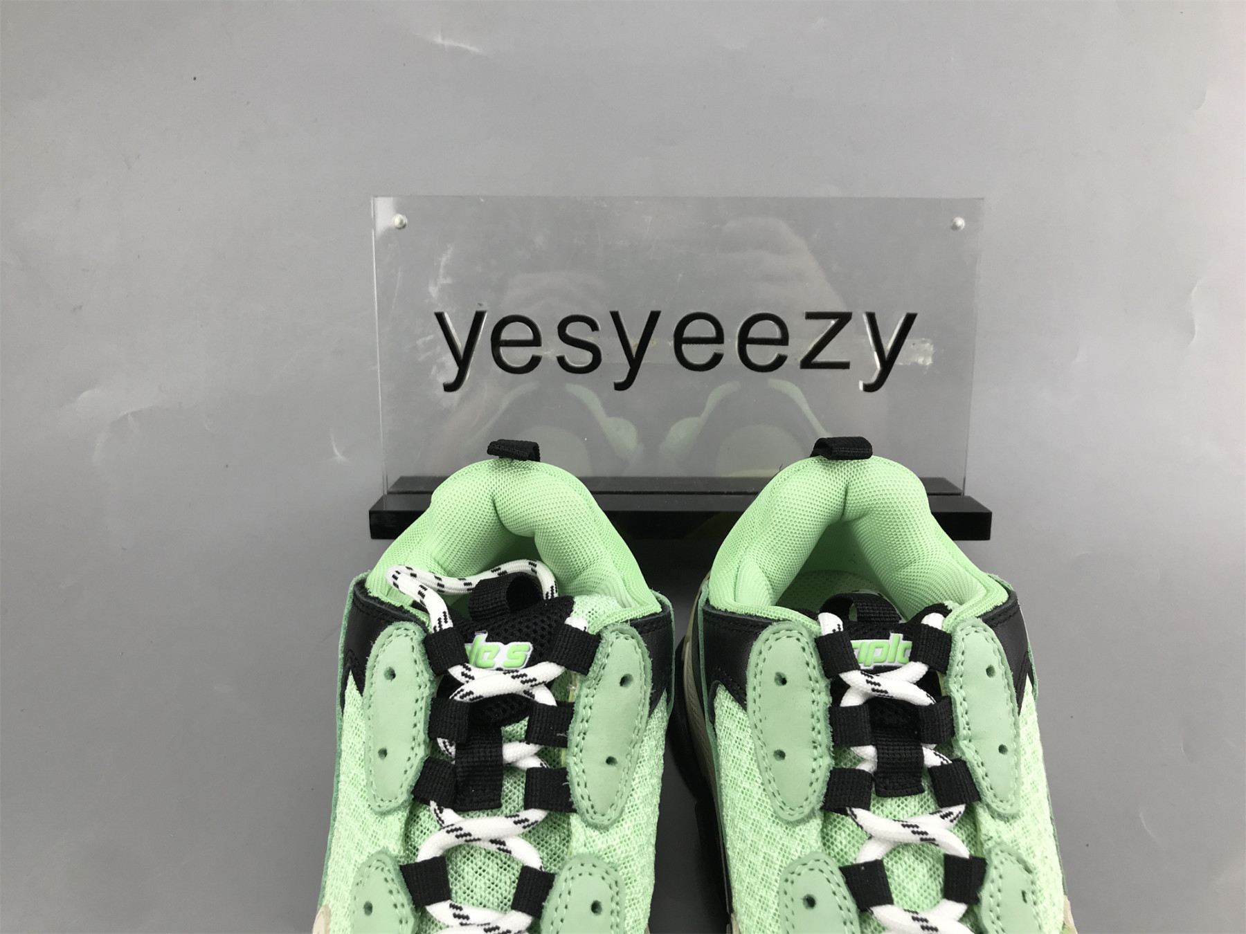 UA TRIPLE S CLEAR SOLE WHITE GREEN BLACK