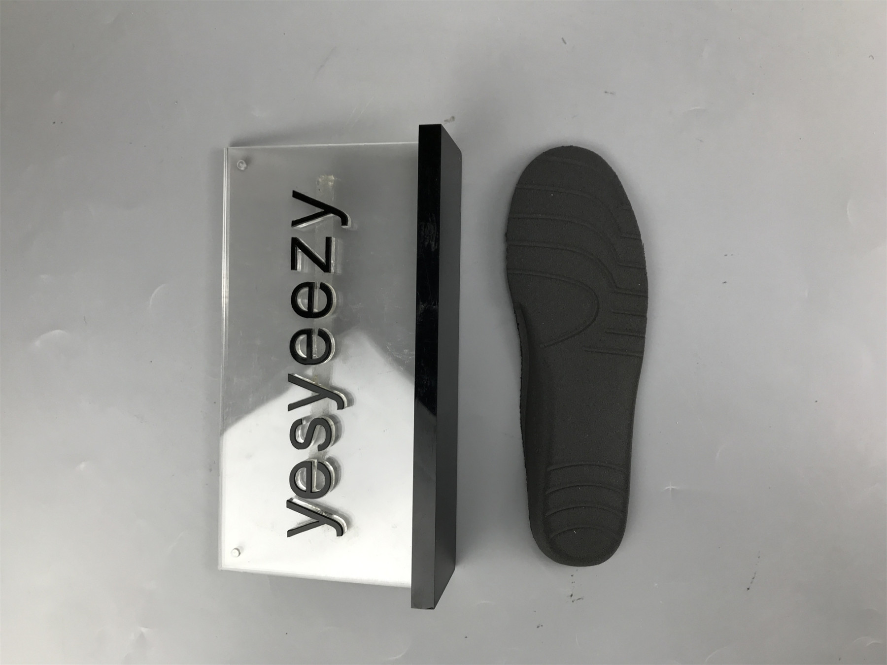 ua triple s clear sole white G003e yellow