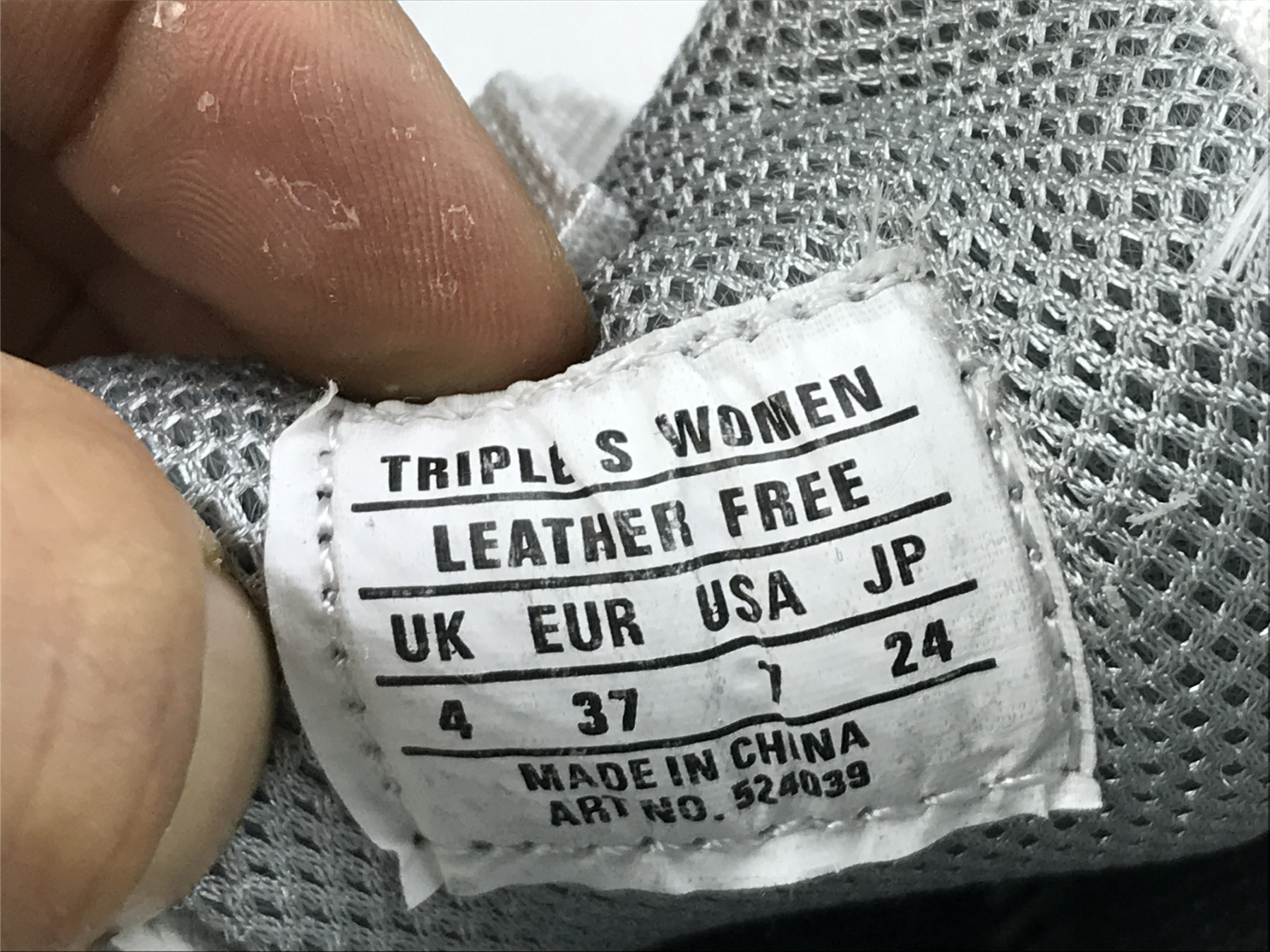 UA TRIPLE S SNEAKER WHITE METAL GREY