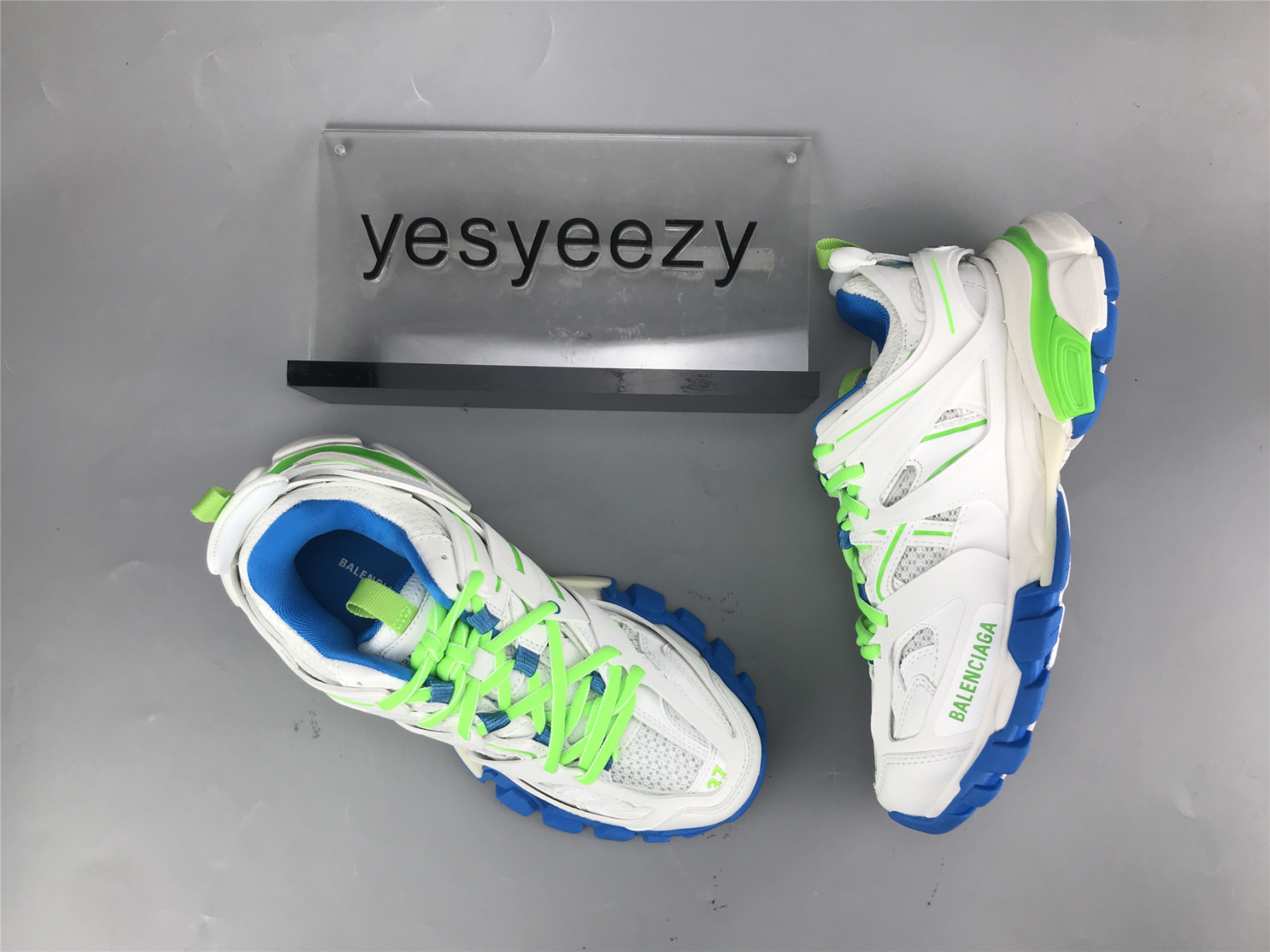 UA TRACK SNEAKER WHITE BLUE GREEN