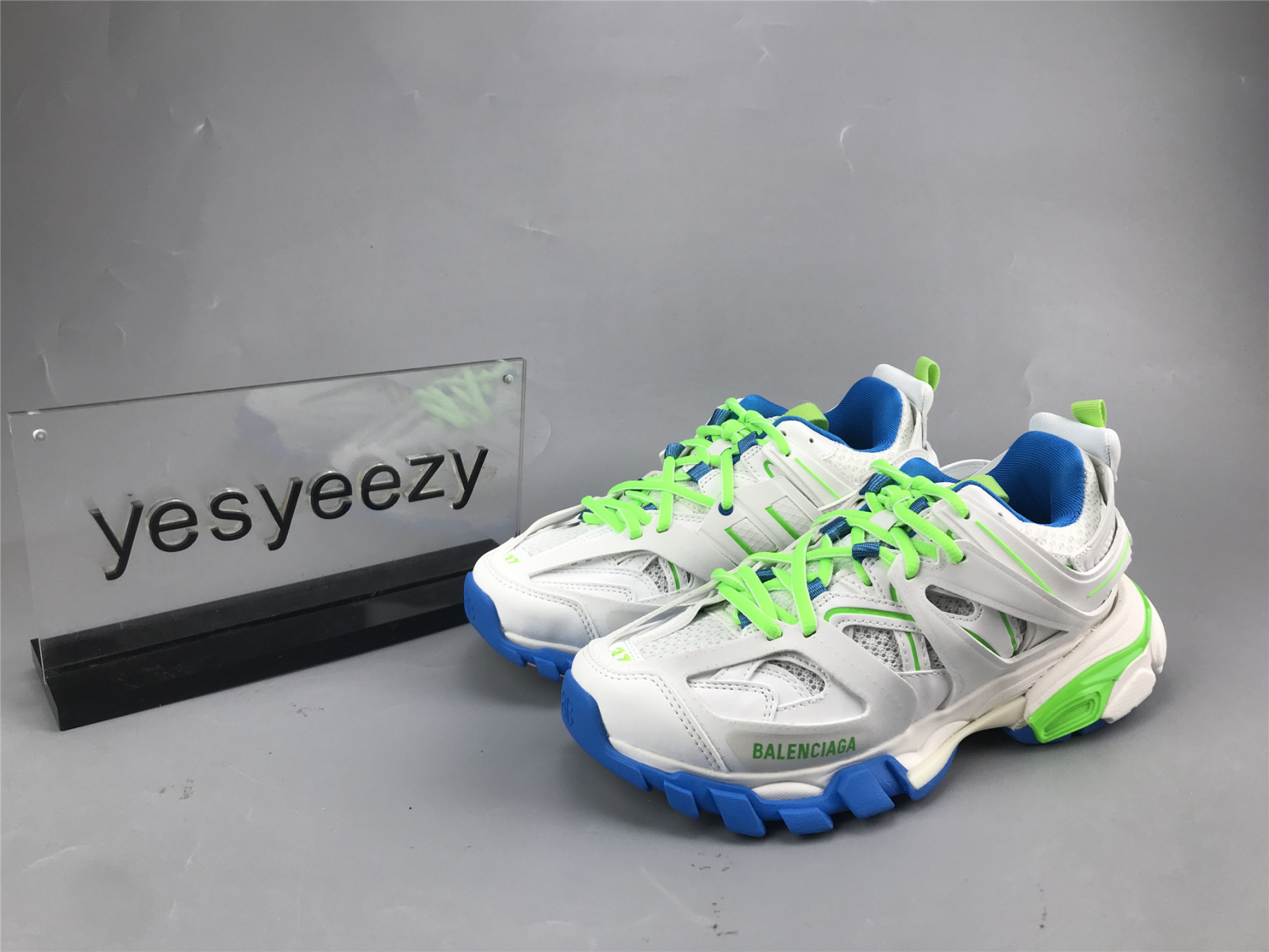 UA TRACK SNEAKER WHITE BLUE GREEN
