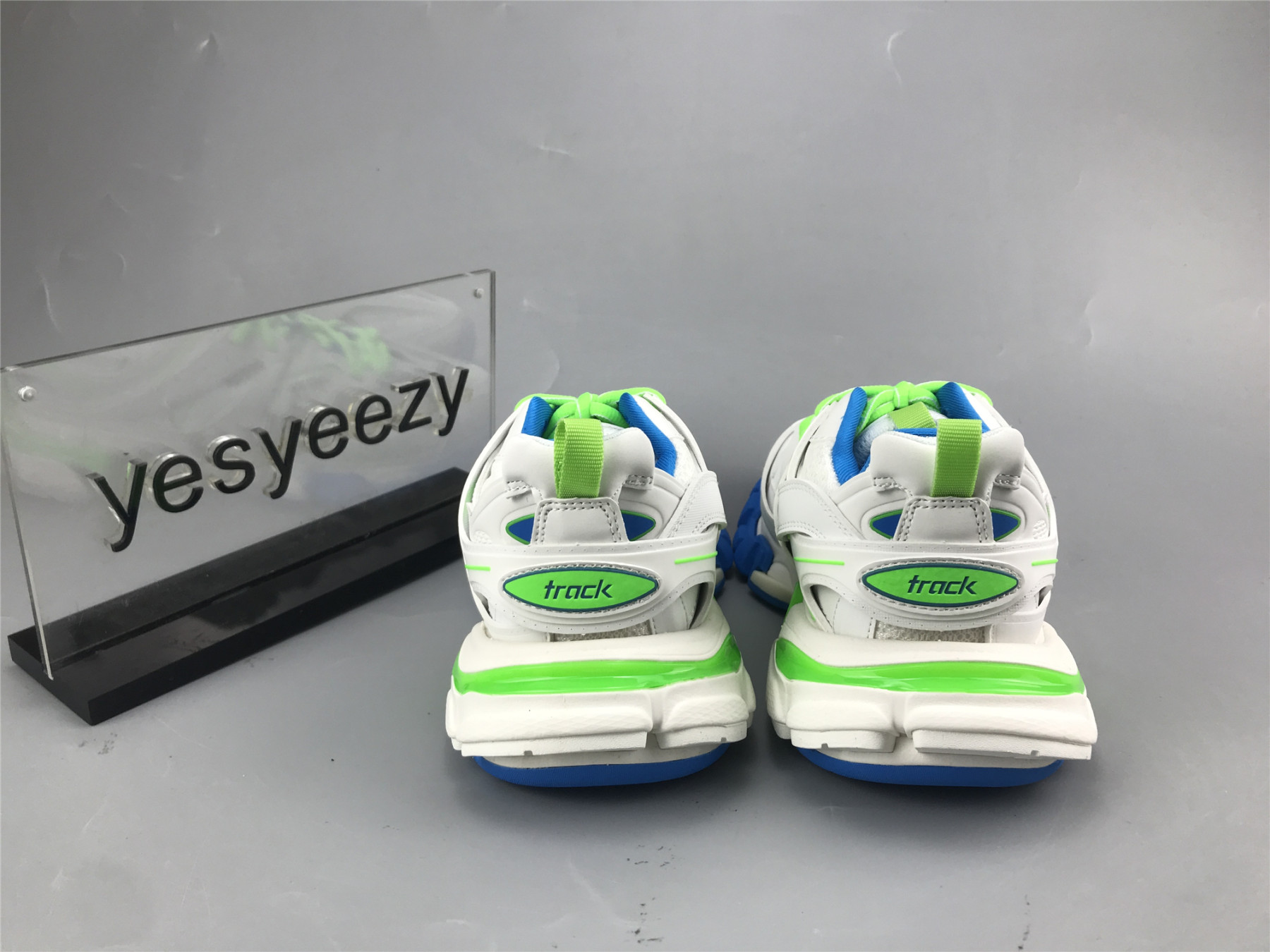UA TRACK SNEAKER WHITE BLUE GREEN