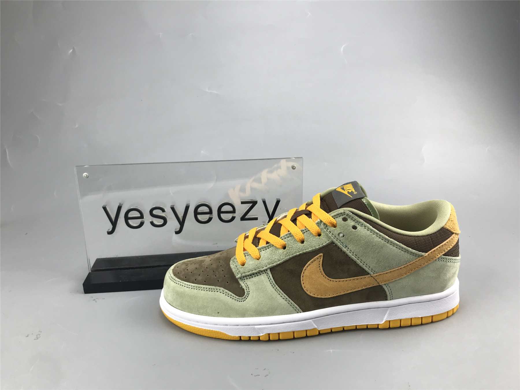 UA DUNK LOW 