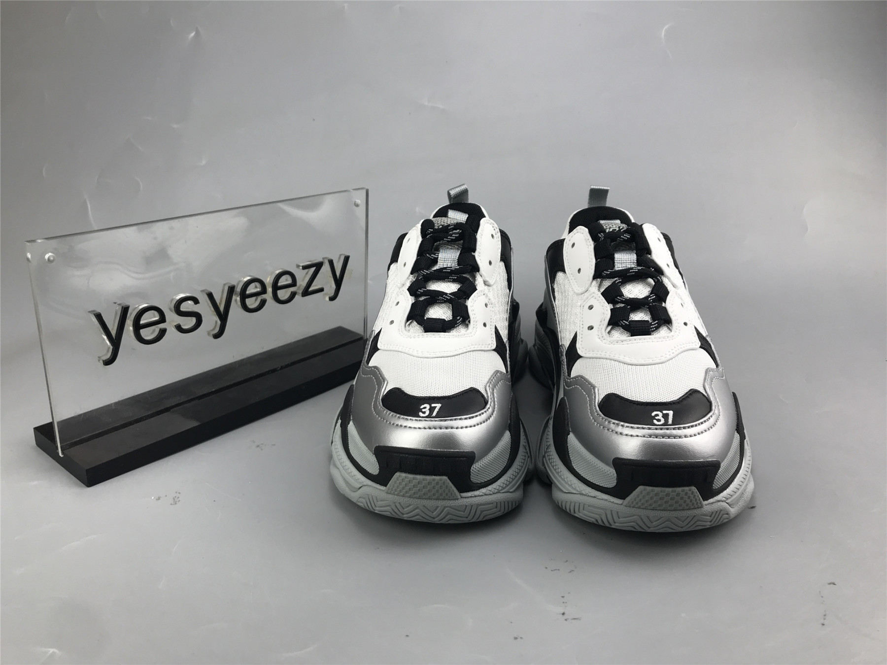 UA TRIPLE S SNEAKER GREY DARK GRAY BLACK