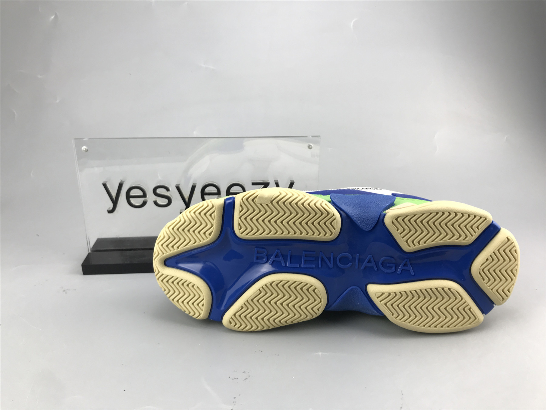 UA TRIPLE S CLEAR SOLE WHITE DK.BLUE