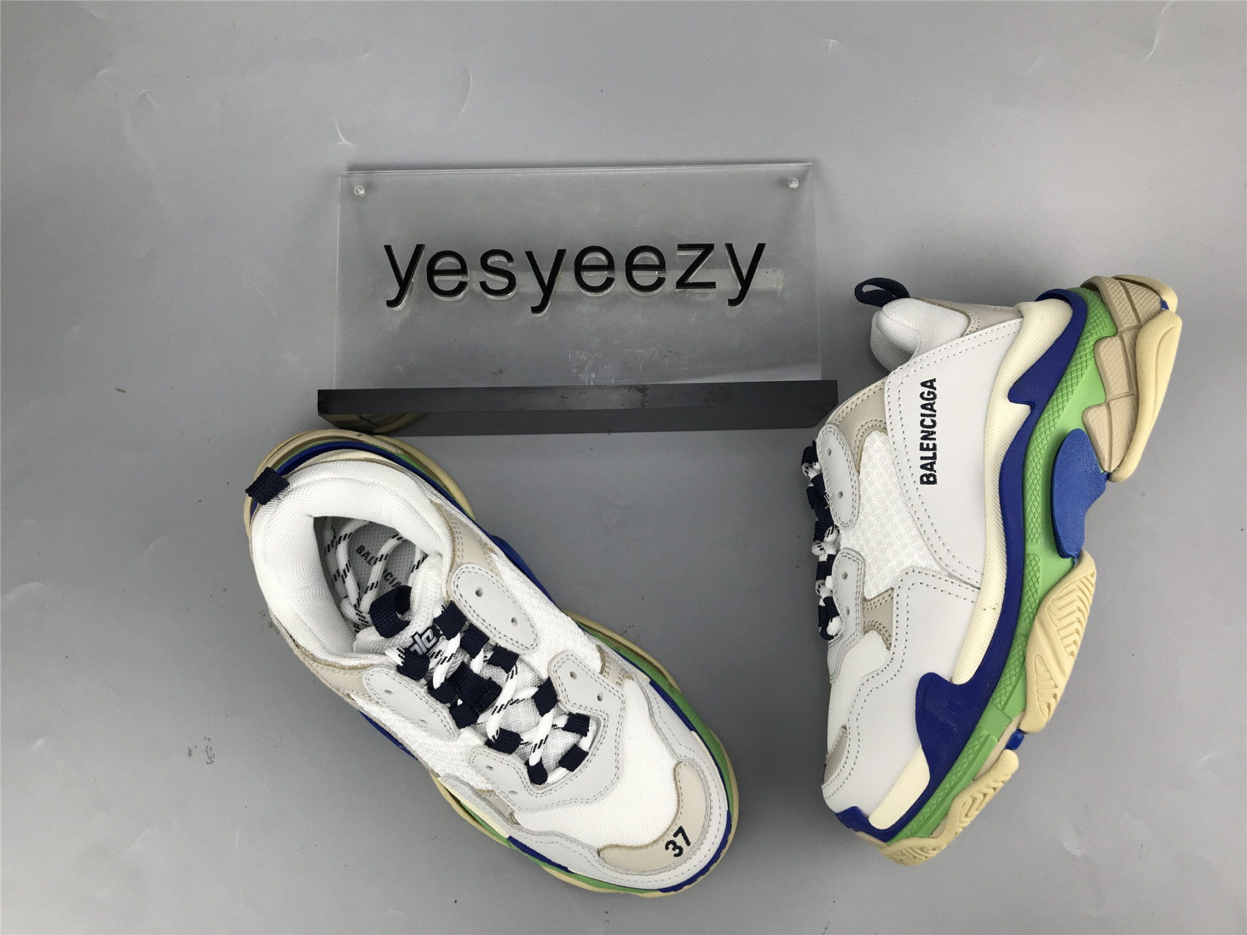 UA TRIPLE S CLEAR SOLE WHITE DK.BLUE